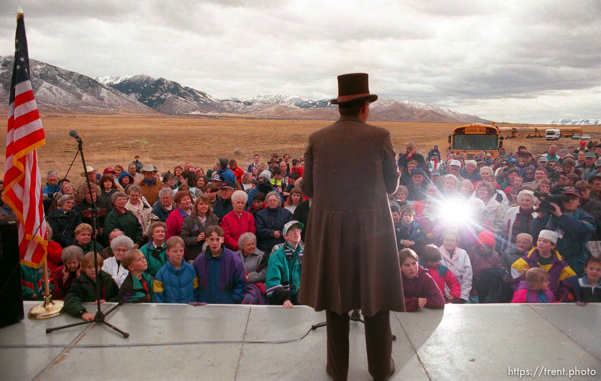 Governor Mike Leavitt adresses crowd as part of the Governor's Centennial Train