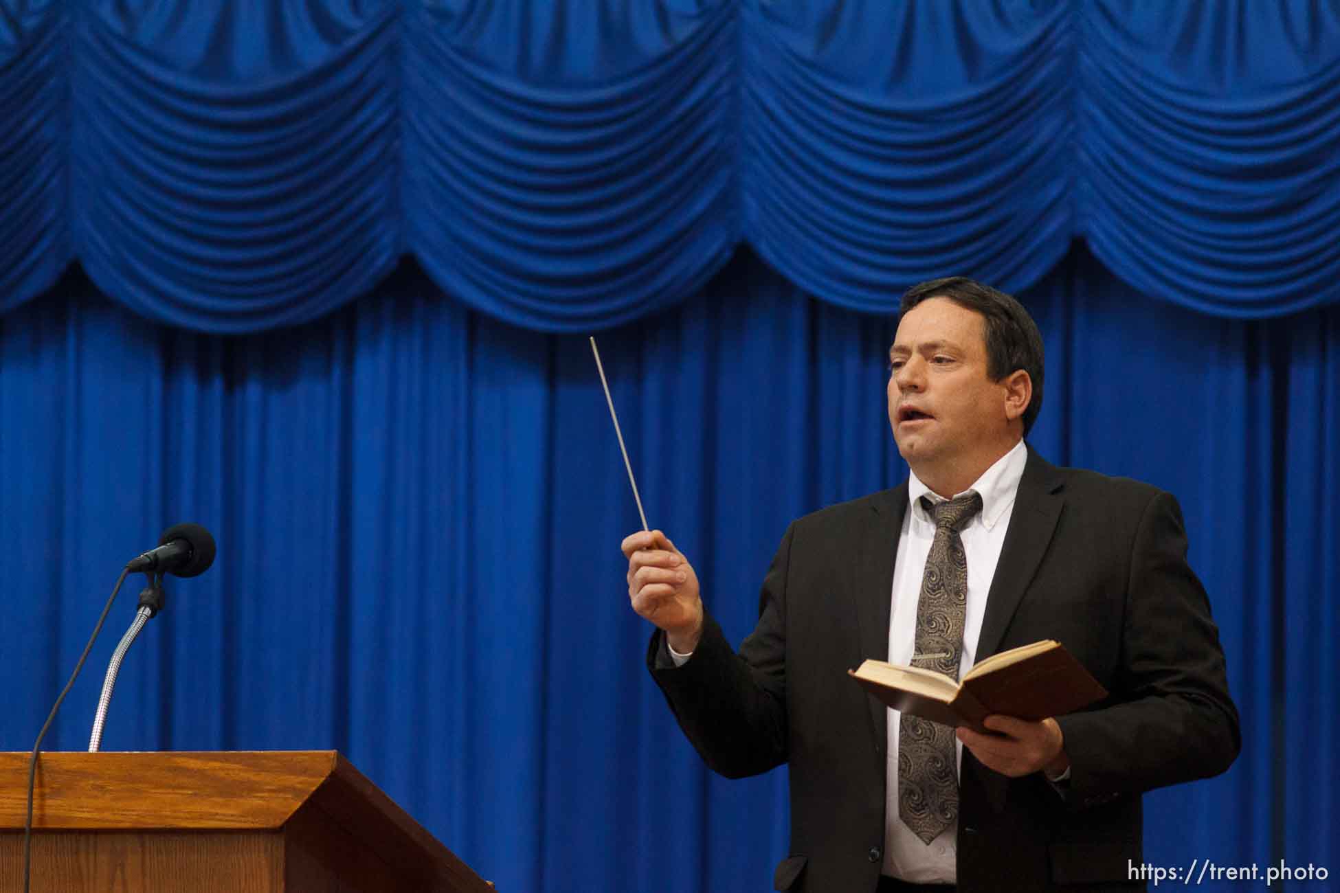 Trent Nelson  |  The Salt Lake Tribune
William E. Jessop leads the congregation in a practice song during a church service of ex-FLDS members Sunday, February 17, 2013 in Hildale.