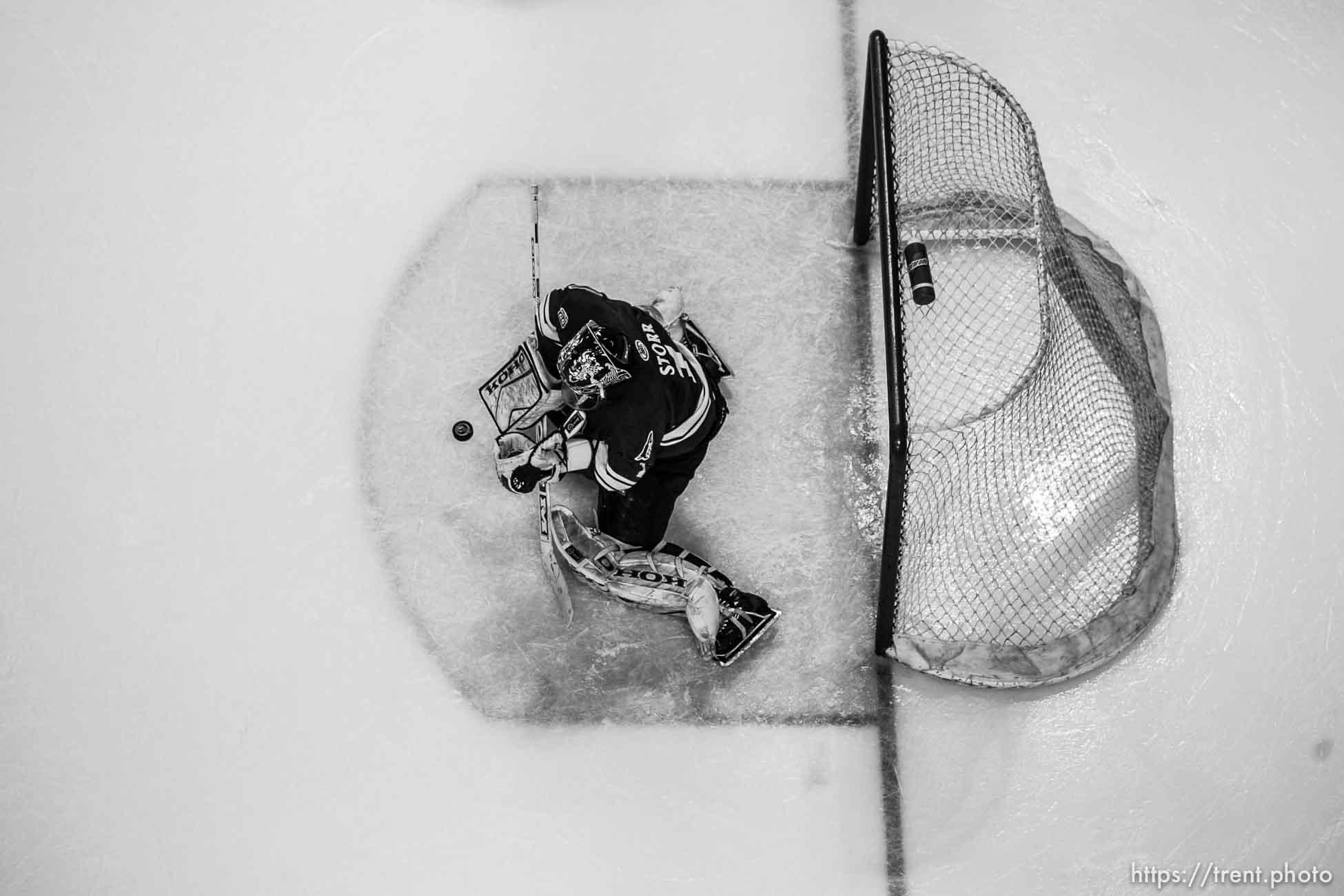 Utah goaltender Jamie Storr records a shut-out as Utah wins 1-0