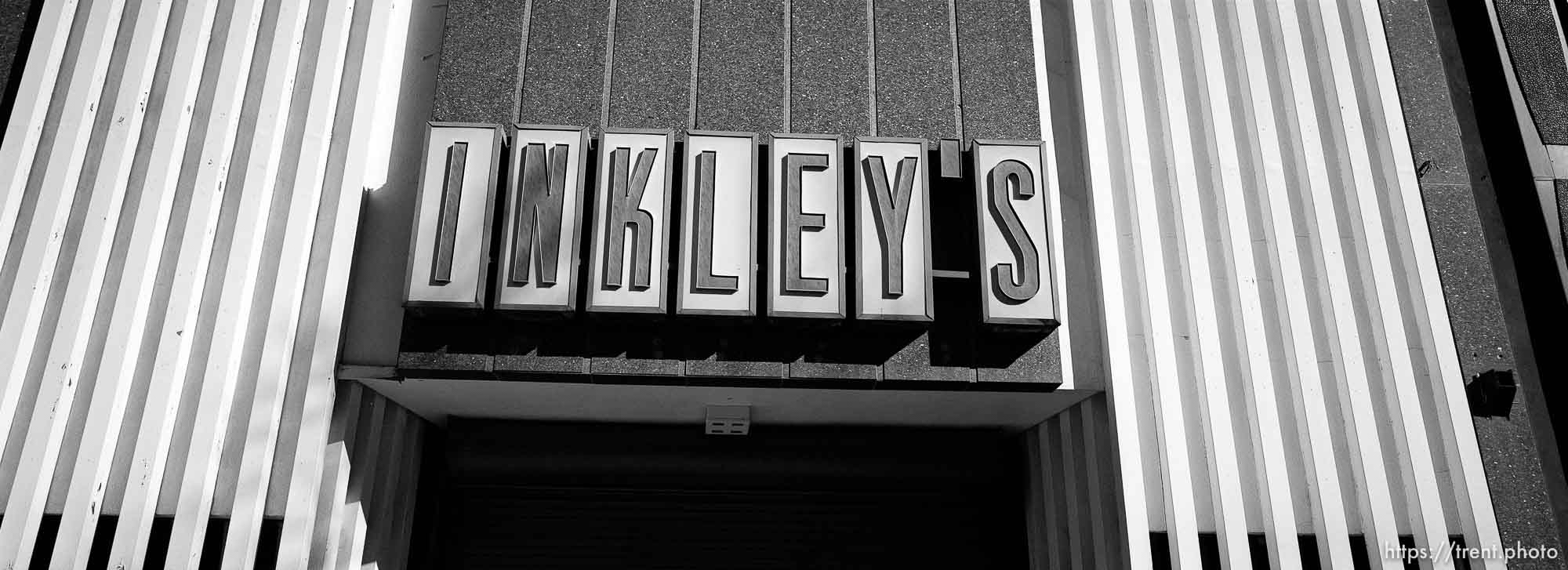 Inkley's sign.