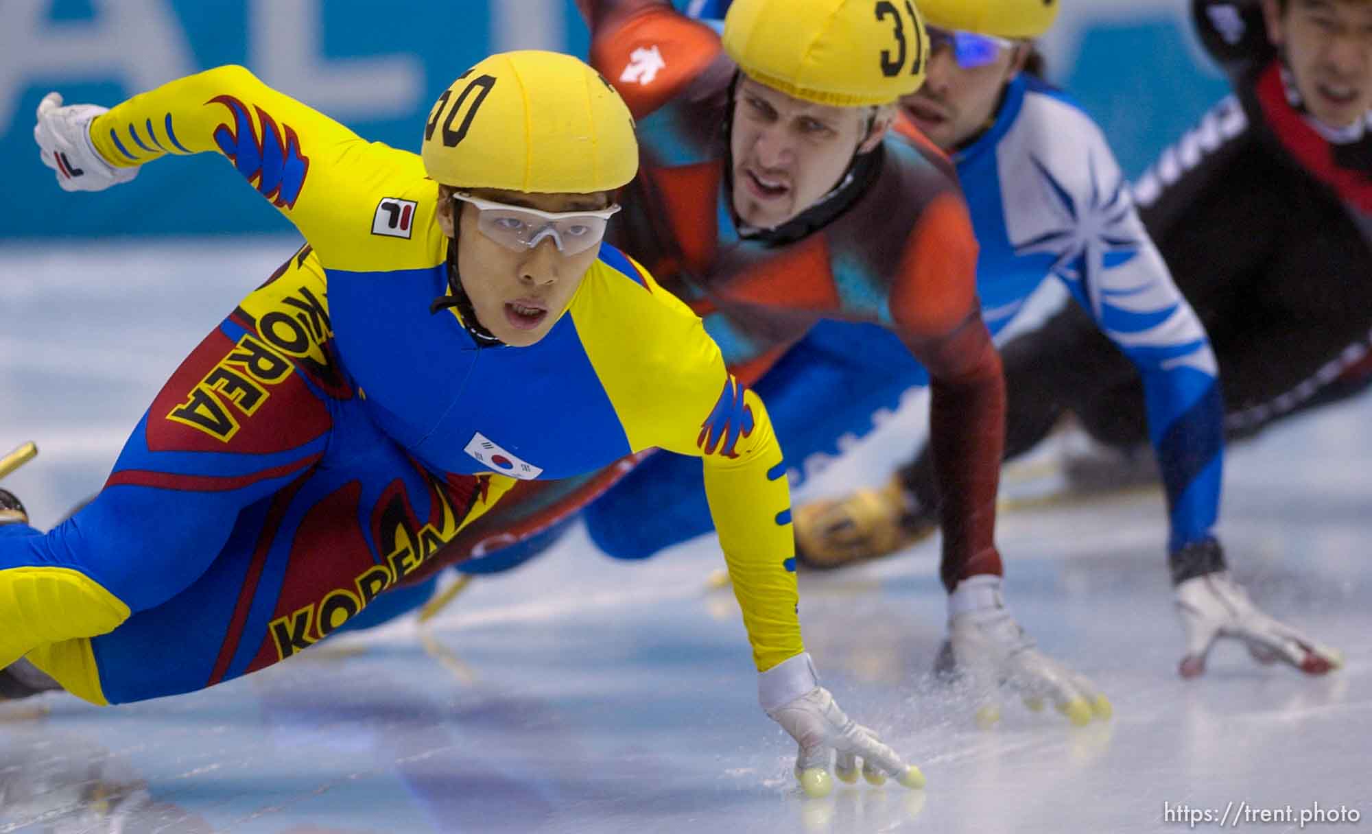 Men's 1500m Final, Wednesday evening at the Salt Lake Ice Center, 2002 Olympic Winter Games.
 02.20.2002, 8:45:18 PM