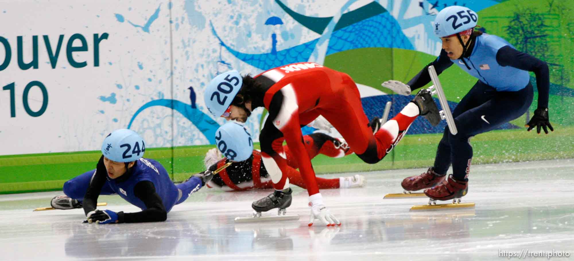 Trent Nelson  |  The Salt Lake Tribune
Men's 500m final, Short Track Speed Skating at the Pacific Coliseum Vancouver, XXI Olympic Winter Games, Friday, February 26, 2010.