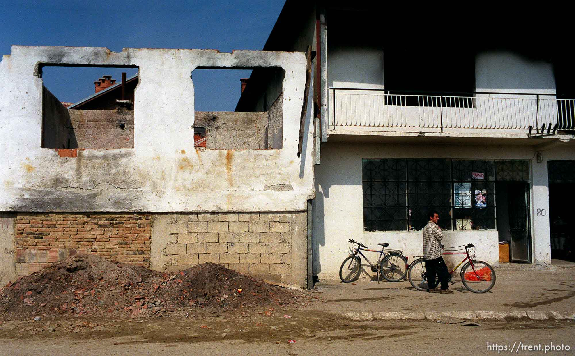 Destruction in the Serbian enclave of Suvi Do.