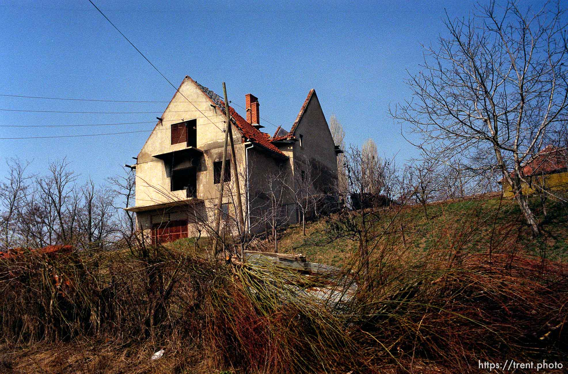 Destruction in the Serbian enclave of Suvi Do.