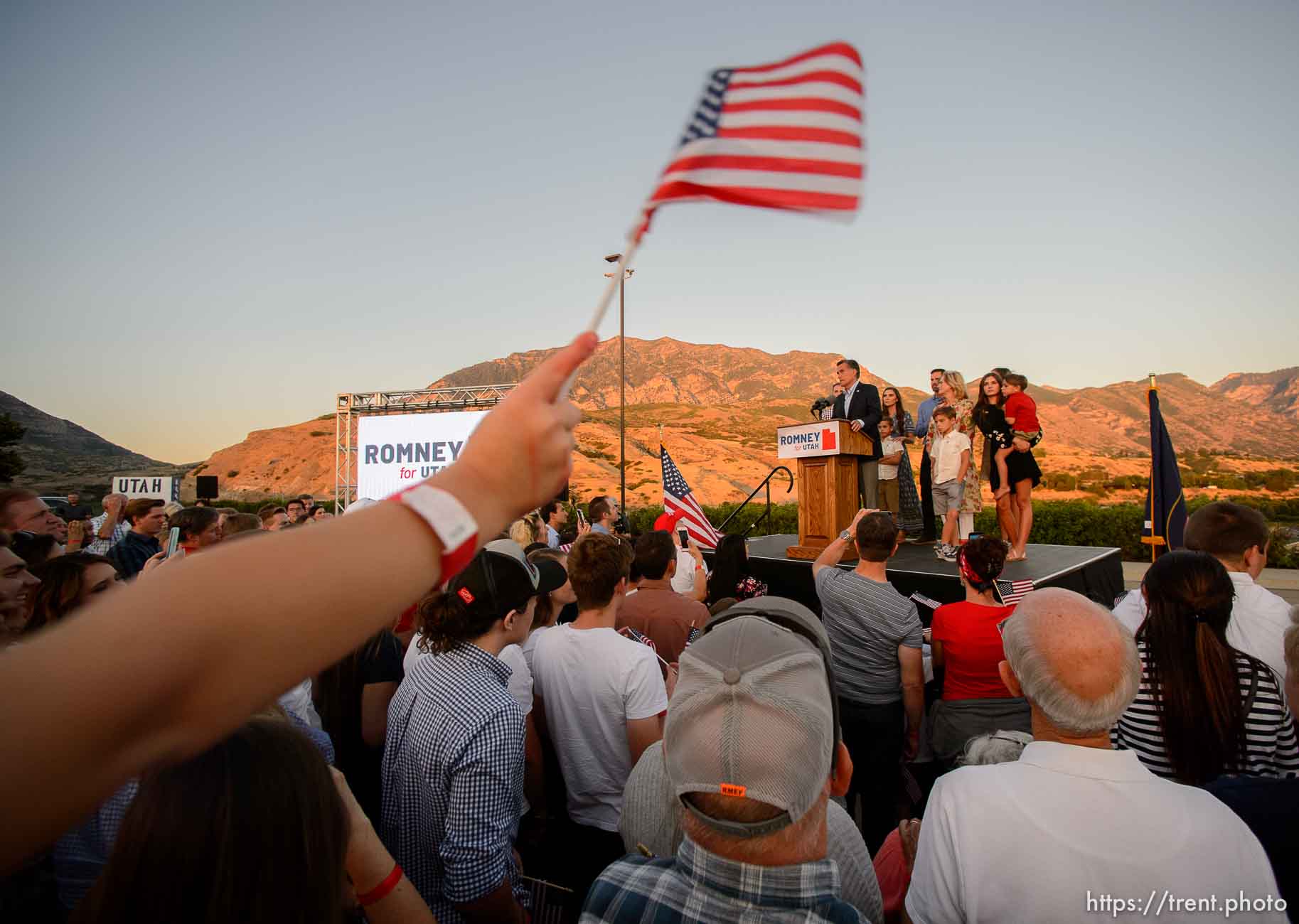 (Trent Nelson | The Salt Lake Tribune)
Surrounded by family, Mitt Romney speaks in Orem after winning the Republican primary for U.S. Senate, Tuesday June 26, 2018.