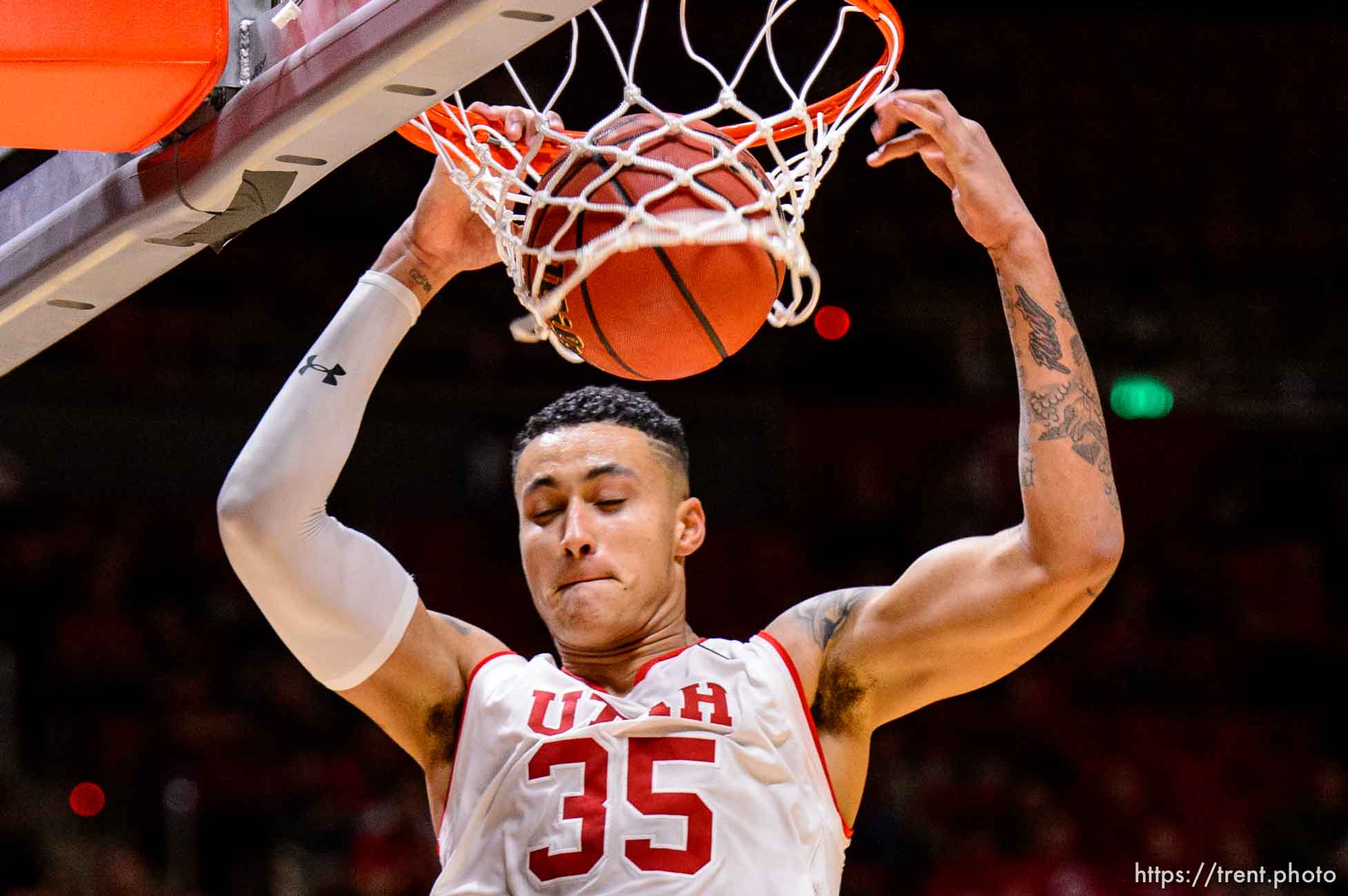 Trent Nelson  |  The Salt Lake Tribune
Utah Utes forward Kyle Kuzma (35) dunks the ball as Utah hosts Northwest Nazarene, NCAA basketball at the Huntsman Center in Salt Lake City, Saturday November 12, 2016.