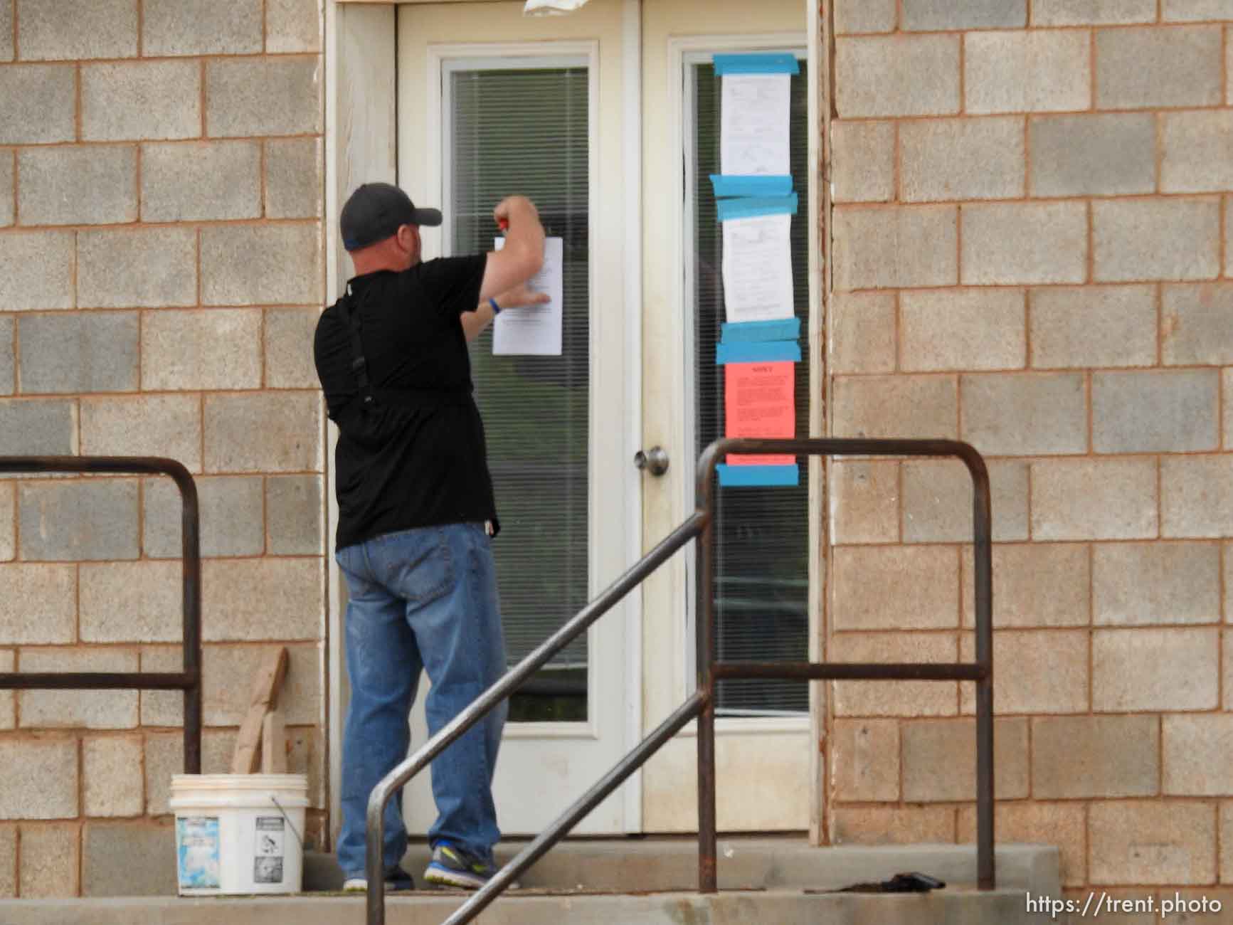 Trent Nelson  |  The Salt Lake Tribune
UEP eviction of home in Colorado City, AZ, Tuesday May 9, 2017.