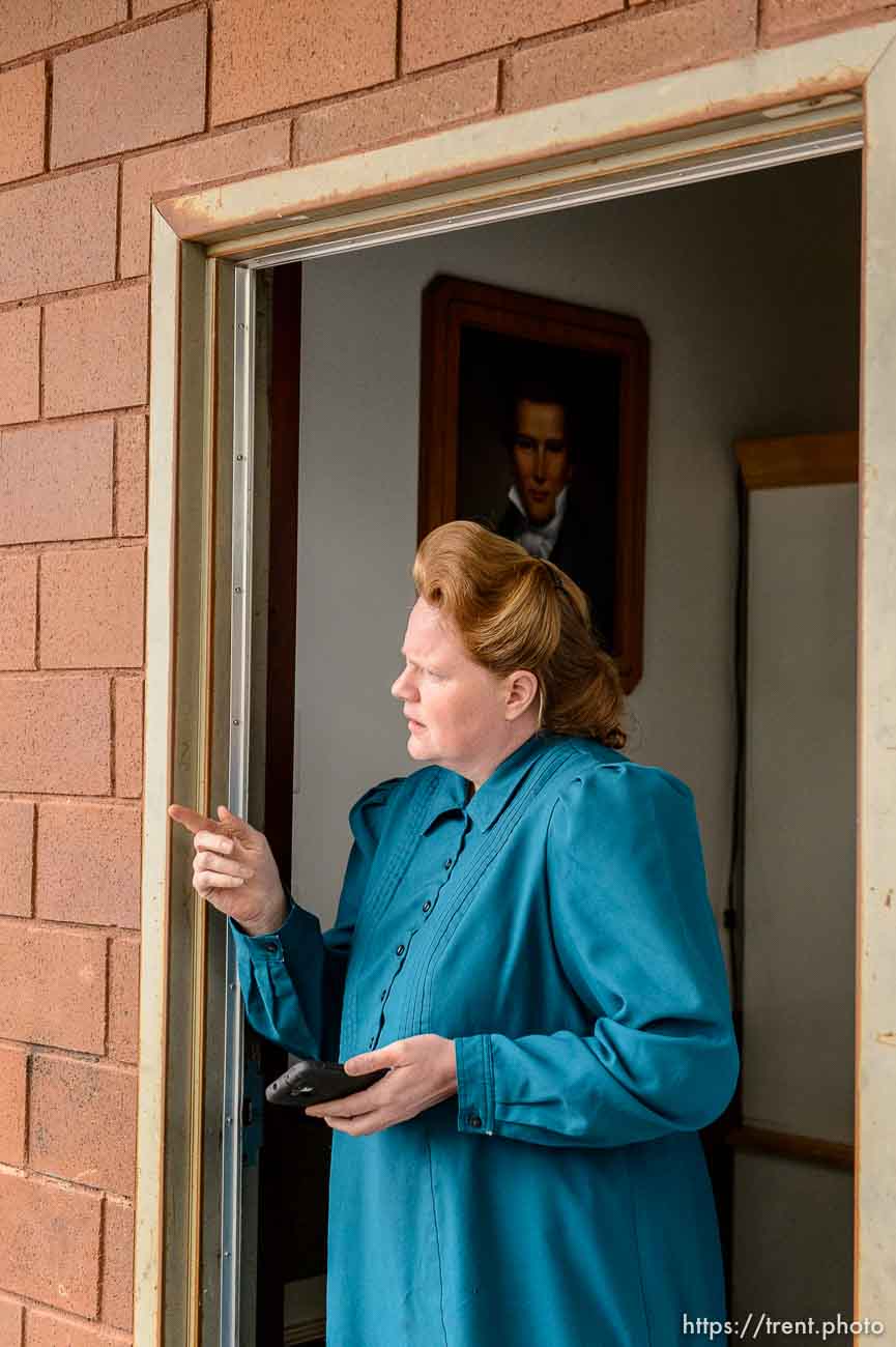 Trent Nelson  |  The Salt Lake Tribune
FLDS member Julia Johnson confronts Mohave County Constable Mike Hoggard, disputing the UEP Trust's ability to evict her from a property in Colorado City, AZ, Tuesday May 9, 2017.