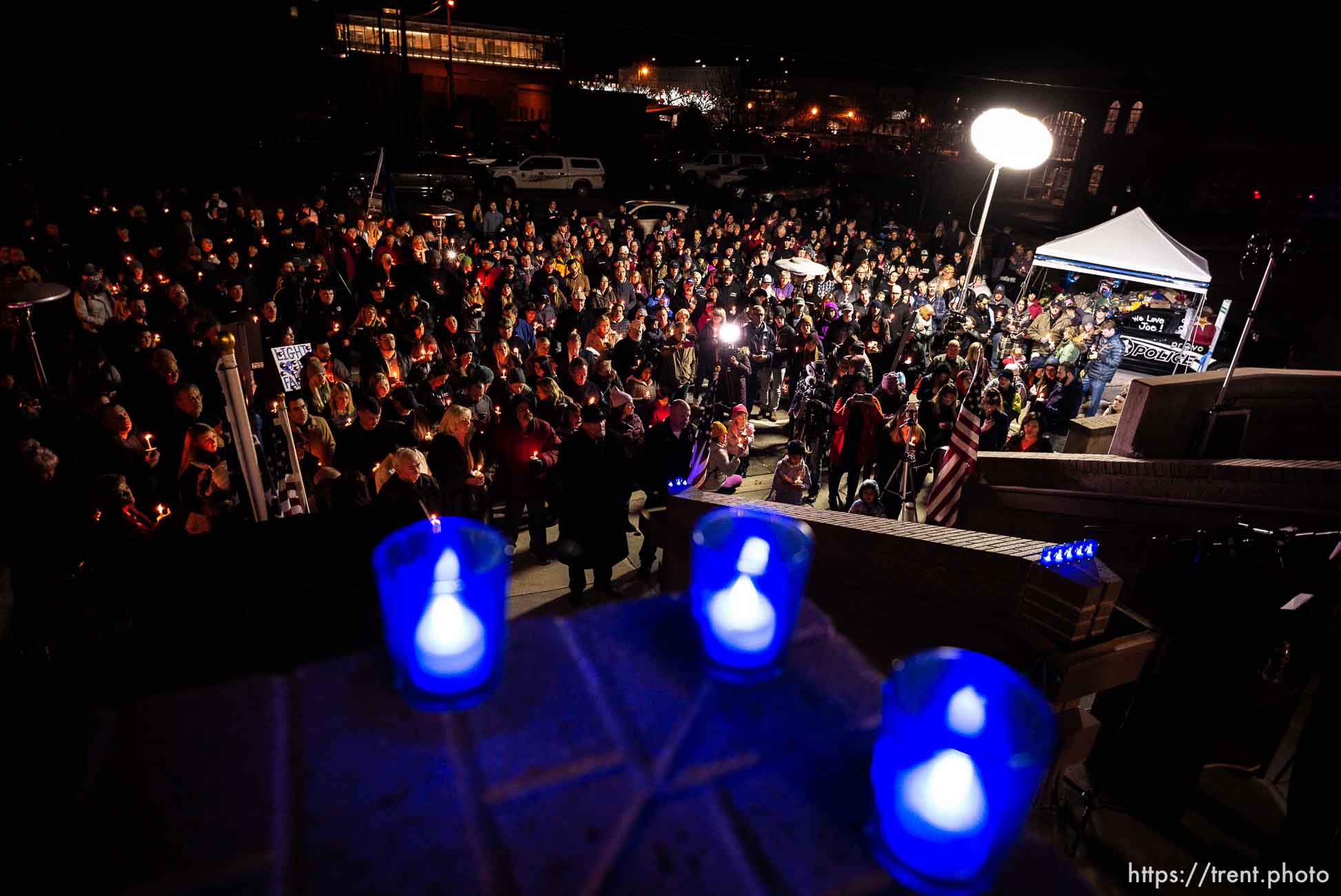 (Trent Nelson | The Salt Lake Tribune)
A candlelight vigil in Provo on Wednesday Jan. 9, 2019 for Officer Joseph Shinners, killed Sunday morning while trying to arrest a fugitive.