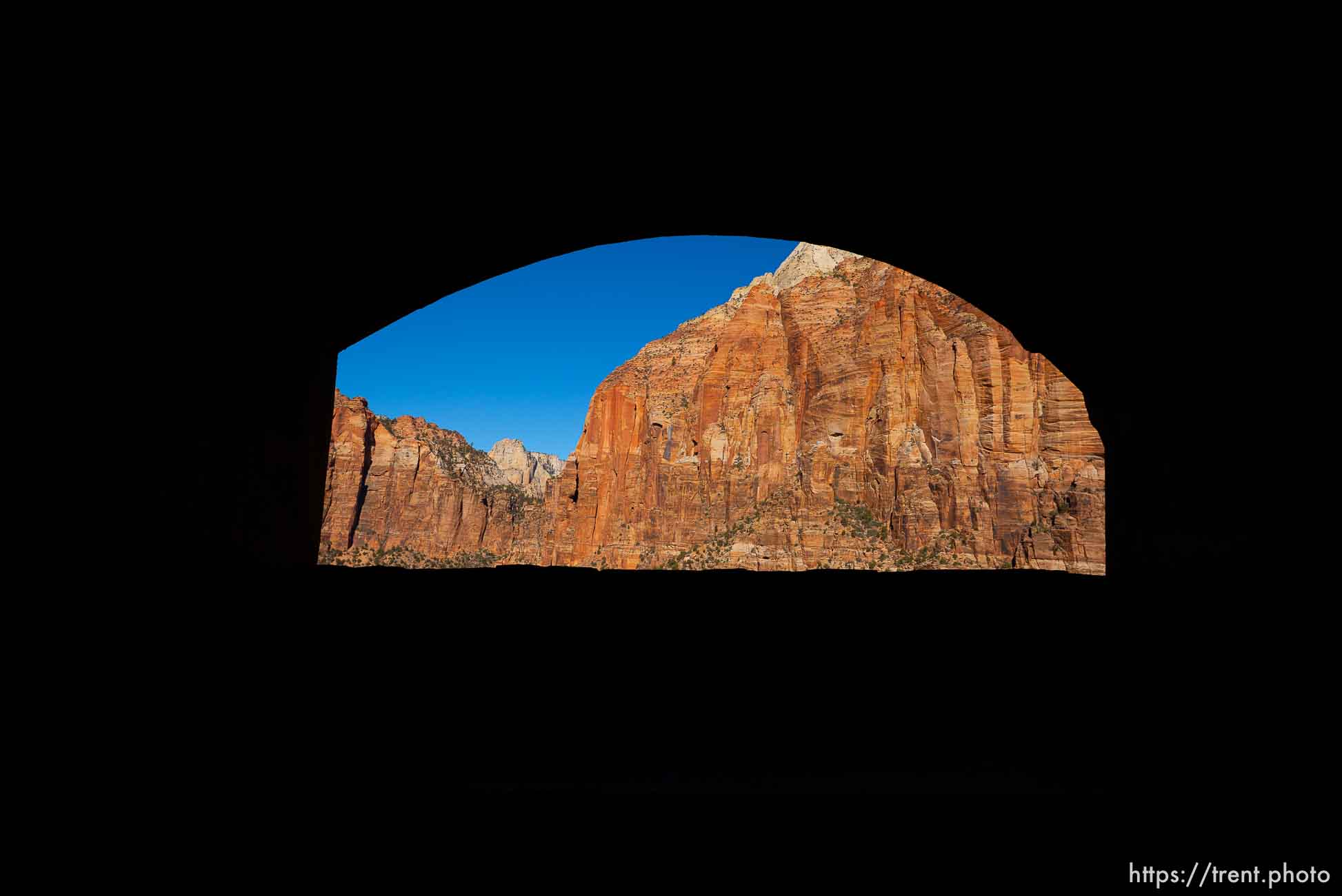 (Trent Nelson | The Salt Lake Tribune)  
Zion National Park, Saturday Jan. 12, 2019. tunnel