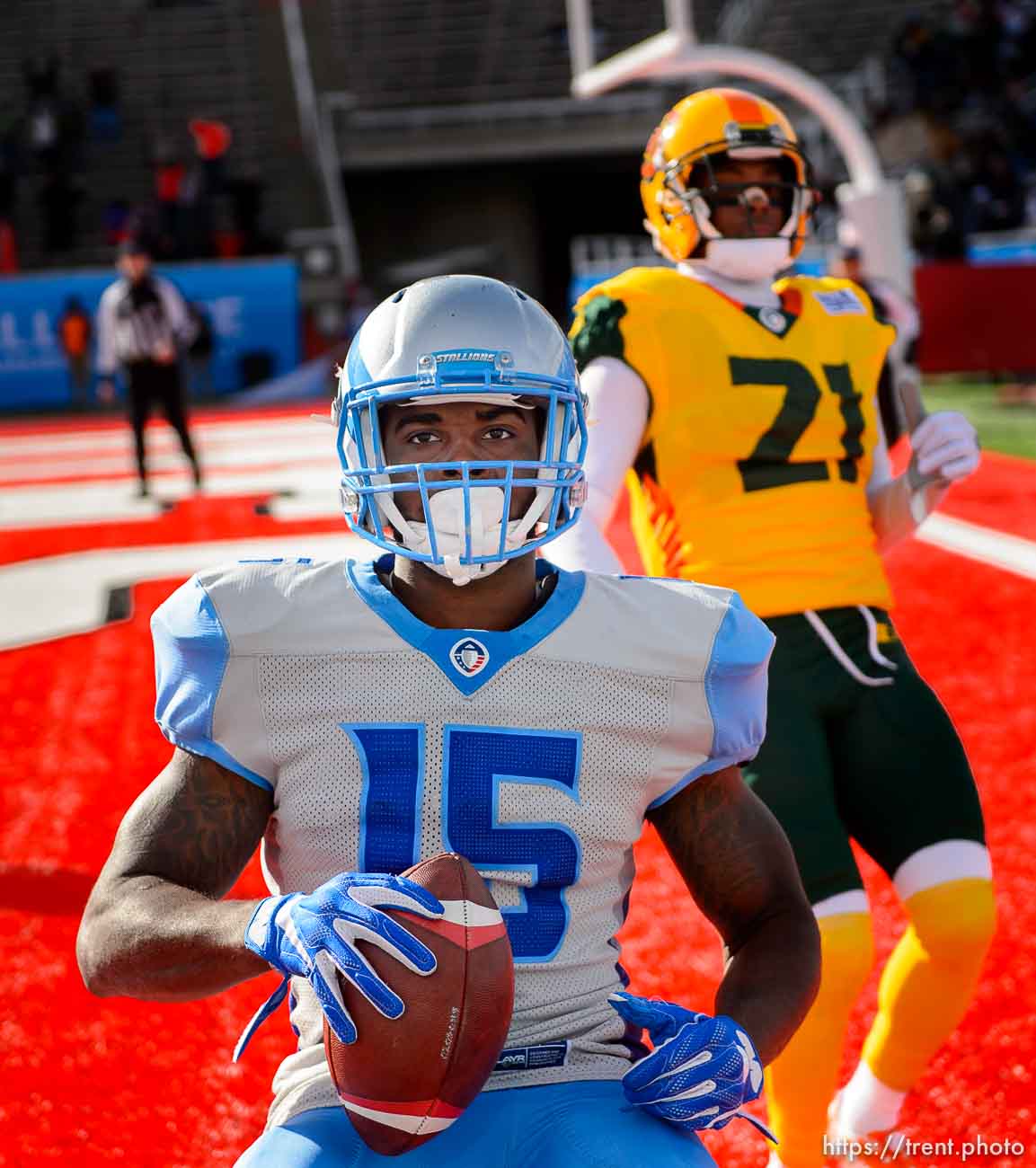 (Trent Nelson | The Salt Lake Tribune)  
Salt Lake's De'Mornay Pierson-El (15) pulls in a pass for a two-point coversion as the Salt Lake Stallions host the Arizona Hotshots, Alliance of American Football in Salt Lake City on Saturday Feb. 23, 2019.