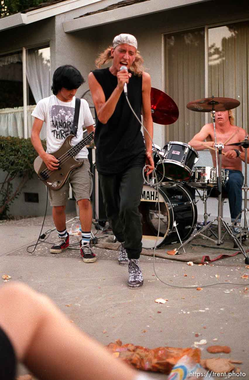 Subterranean Psychosis, backyard show.