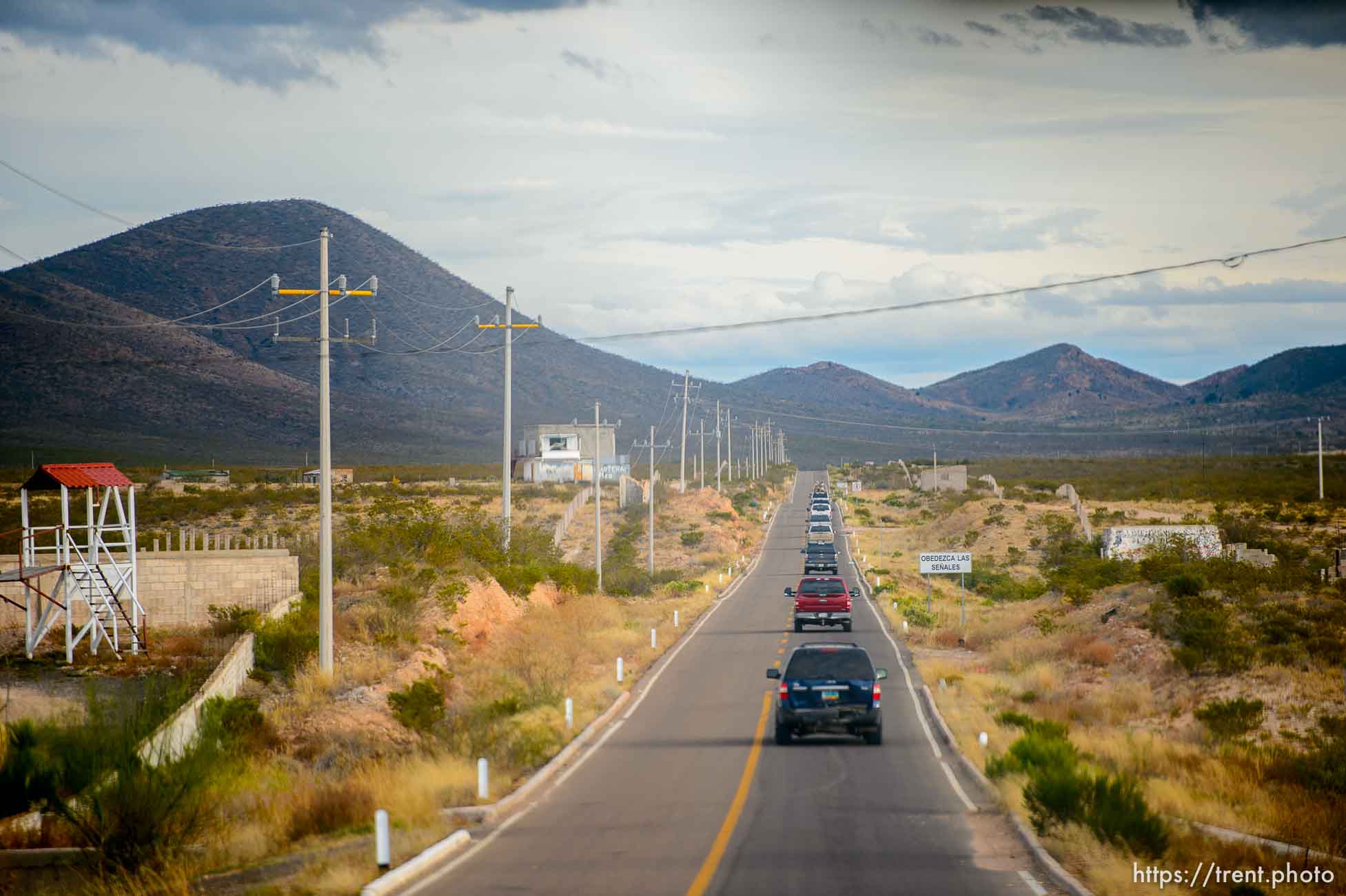 (Trent Nelson  |  The Salt Lake Tribune)
A convoy of family members makes its way to La Mora, Sonora, with an escort of vehicles from the federal police and Mexican military on Wednesday Nov. 6, 2019.