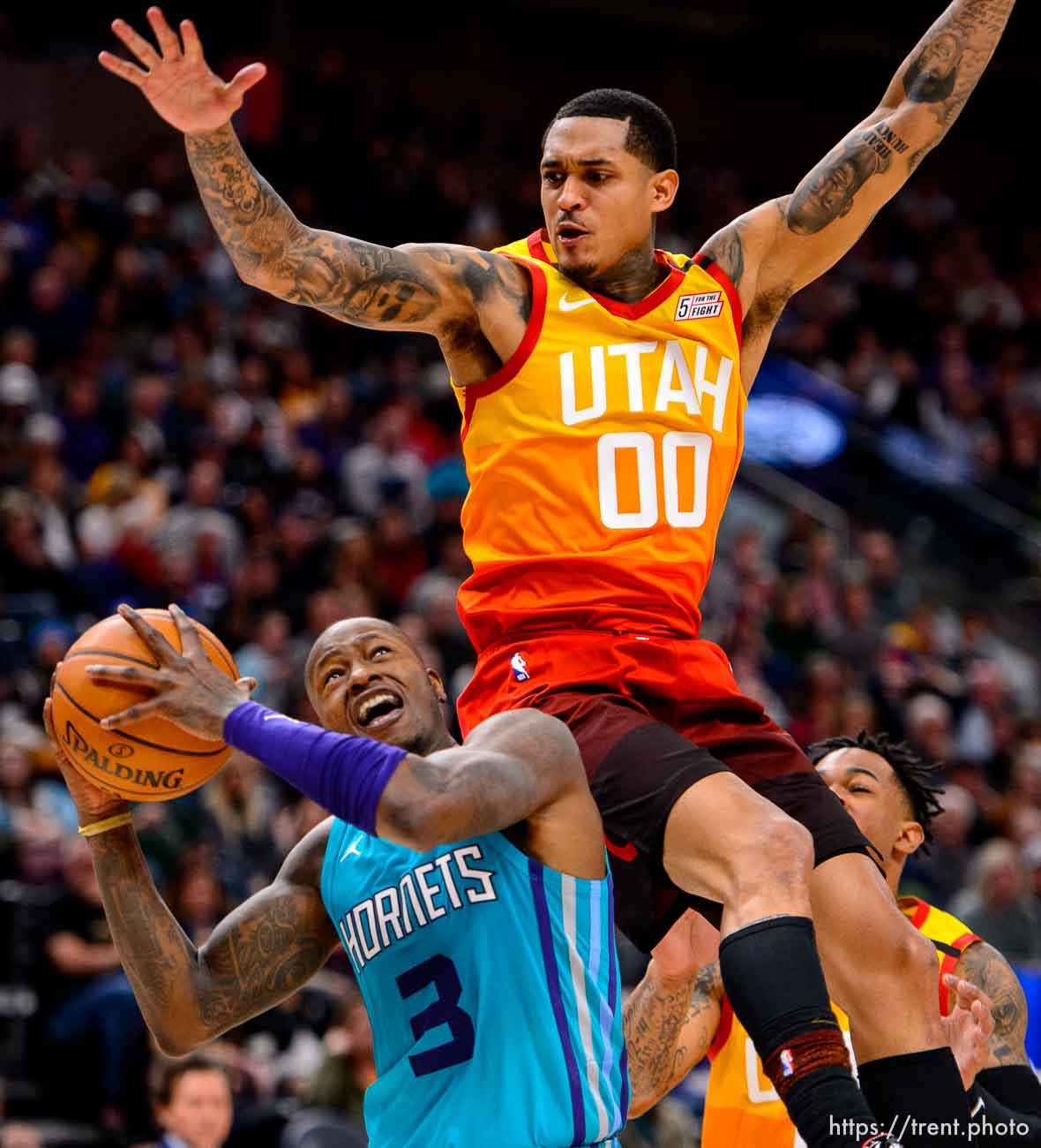 (Trent Nelson  |  The Salt Lake Tribune) Utah Jazz guard Jordan Clarkson (00) defending Charlotte Hornets guard Terry Rozier (3) as the Utah Jazz host the Charlotte Hornets, NBA basketball in Salt Lake City on Friday, Jan. 10, 2020.