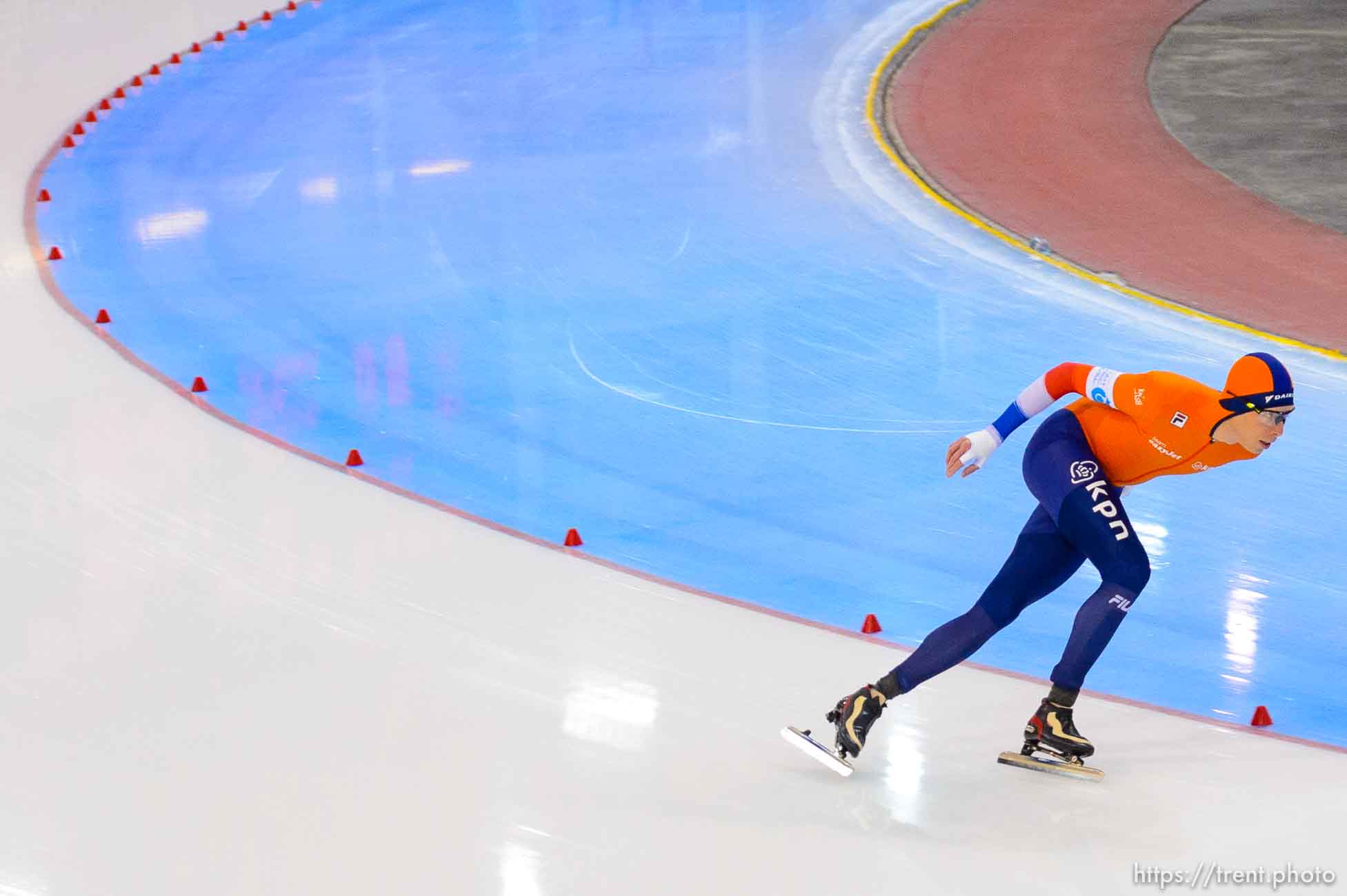 (Trent Nelson  |  The Salt Lake Tribune) Jorrit Bergsma (Netherlands) in the Men 5000m at the ISU World Single Distances Speed Skating Championships at the Utah Olympic Oval in Kearns on Thursday, Feb. 13, 2020.