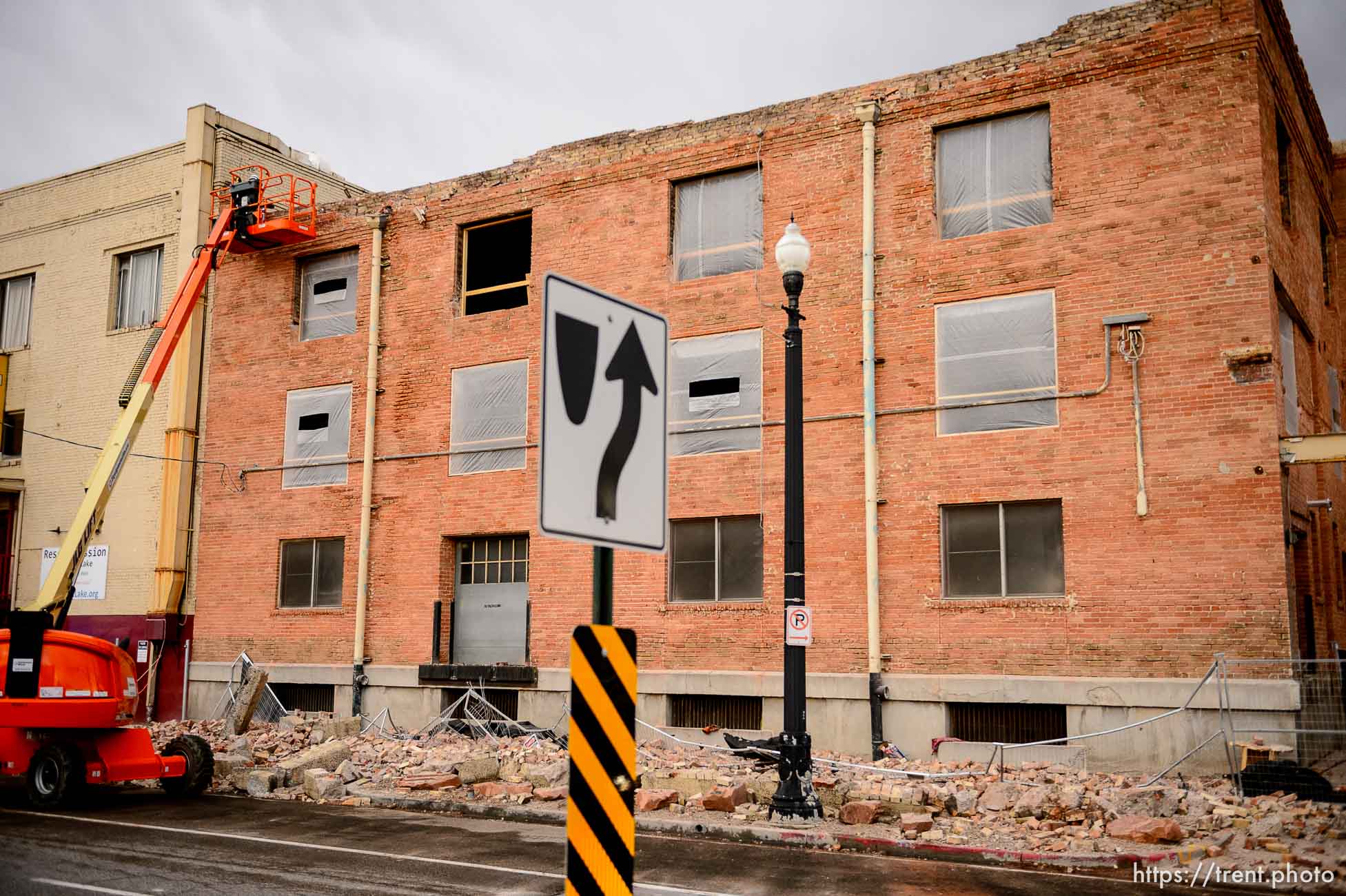 (Trent Nelson  |  The Salt Lake Tribune) The scene at the Rescue Mission of Salt Lake after an earthquake in Salt Lake City on Wednesday, March 18, 2020.