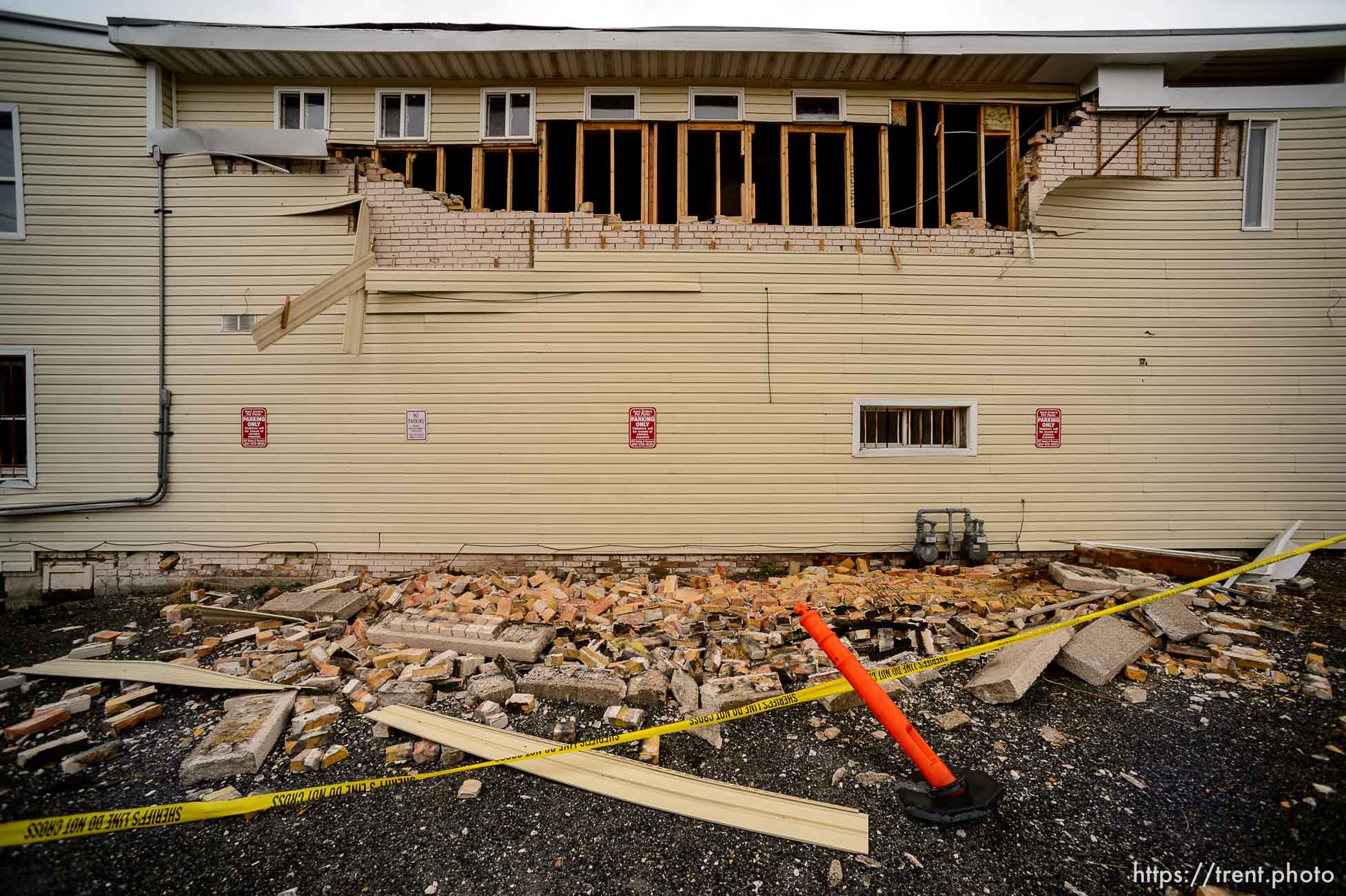 (Trent Nelson  |  The Salt Lake Tribune) Damage to building housing Red Rooster Records in Magna after last week's earthquake, as seen on Tuesday, March 24, 2020.