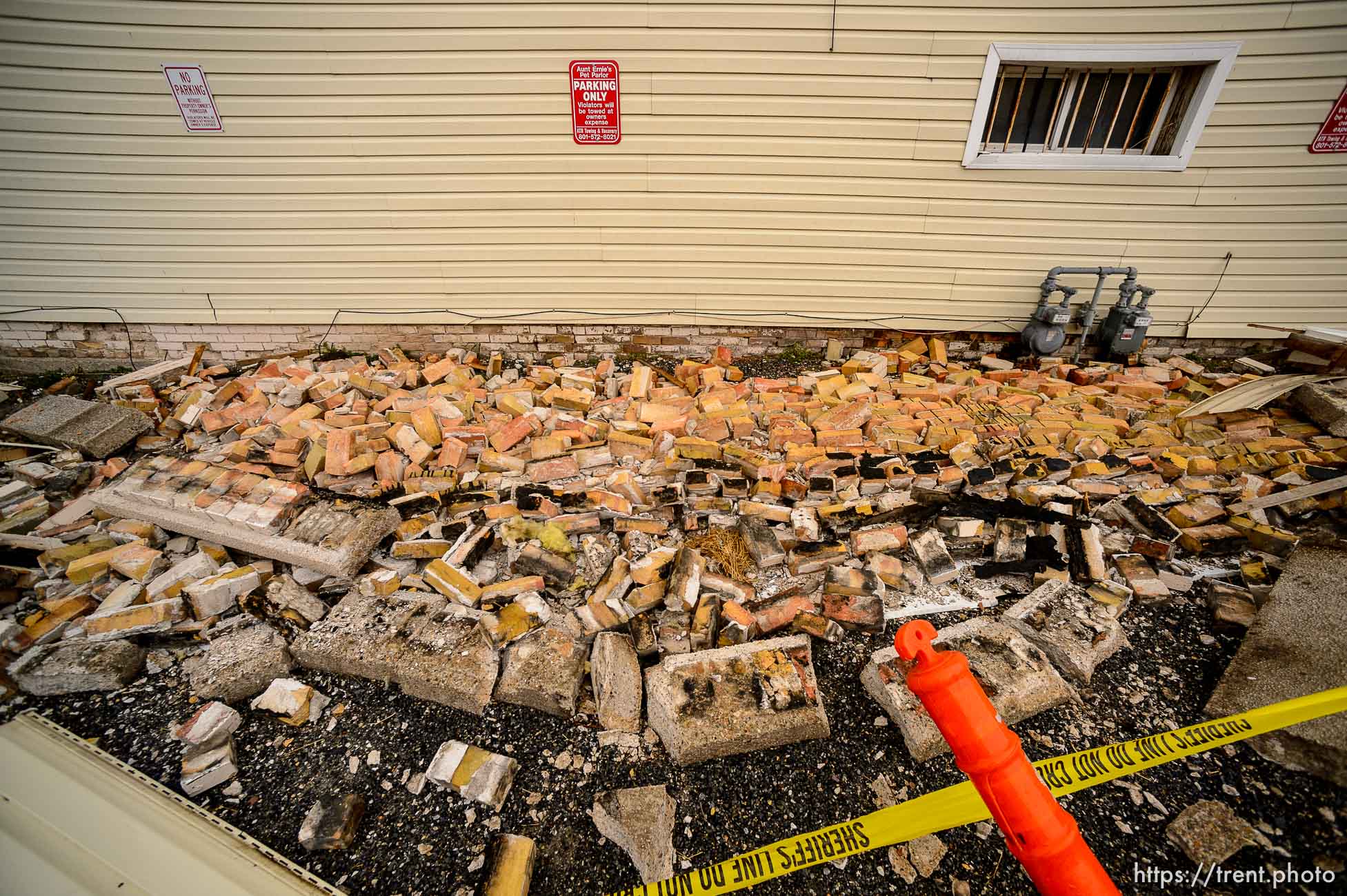 (Trent Nelson  |  The Salt Lake Tribune) Damage to building housing Red Rooster Records in Magna after last week's earthquake, as seen on Tuesday, March 24, 2020.