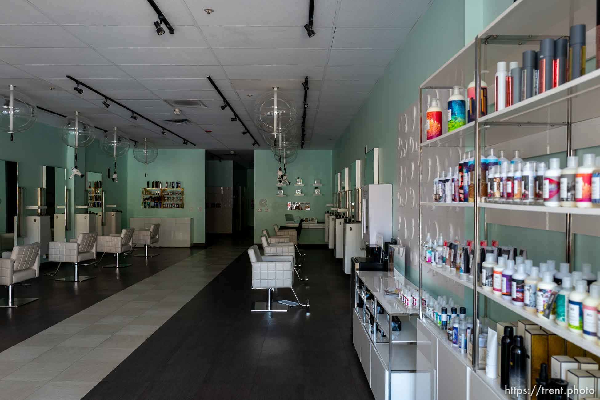 blowdrybar and makeup salon