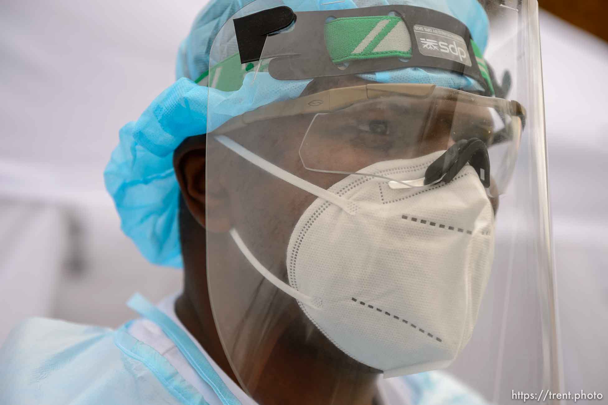 (Trent Nelson  |  The Salt Lake Tribune) Evandro Semedo working at the Utah National Guard’s mobile testing site for COVID-19 in Salt Lake City on Tuesday, Nov. 10, 2020.