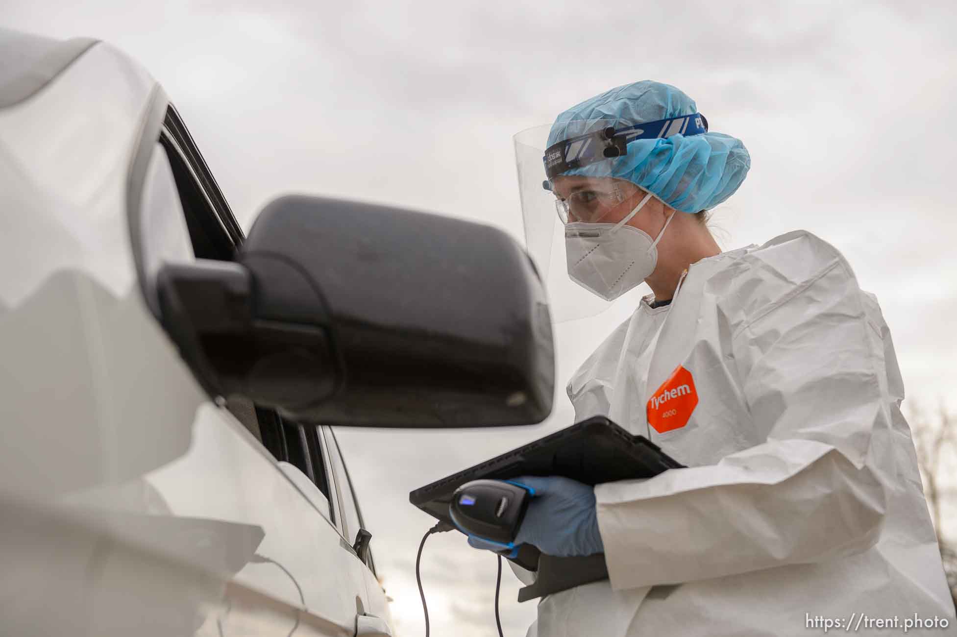 (Trent Nelson  |  The Salt Lake Tribune) Kyra Dockstader working at the Utah National Guard’s mobile testing site for COVID-19 in Salt Lake City on Tuesday, Nov. 10, 2020.