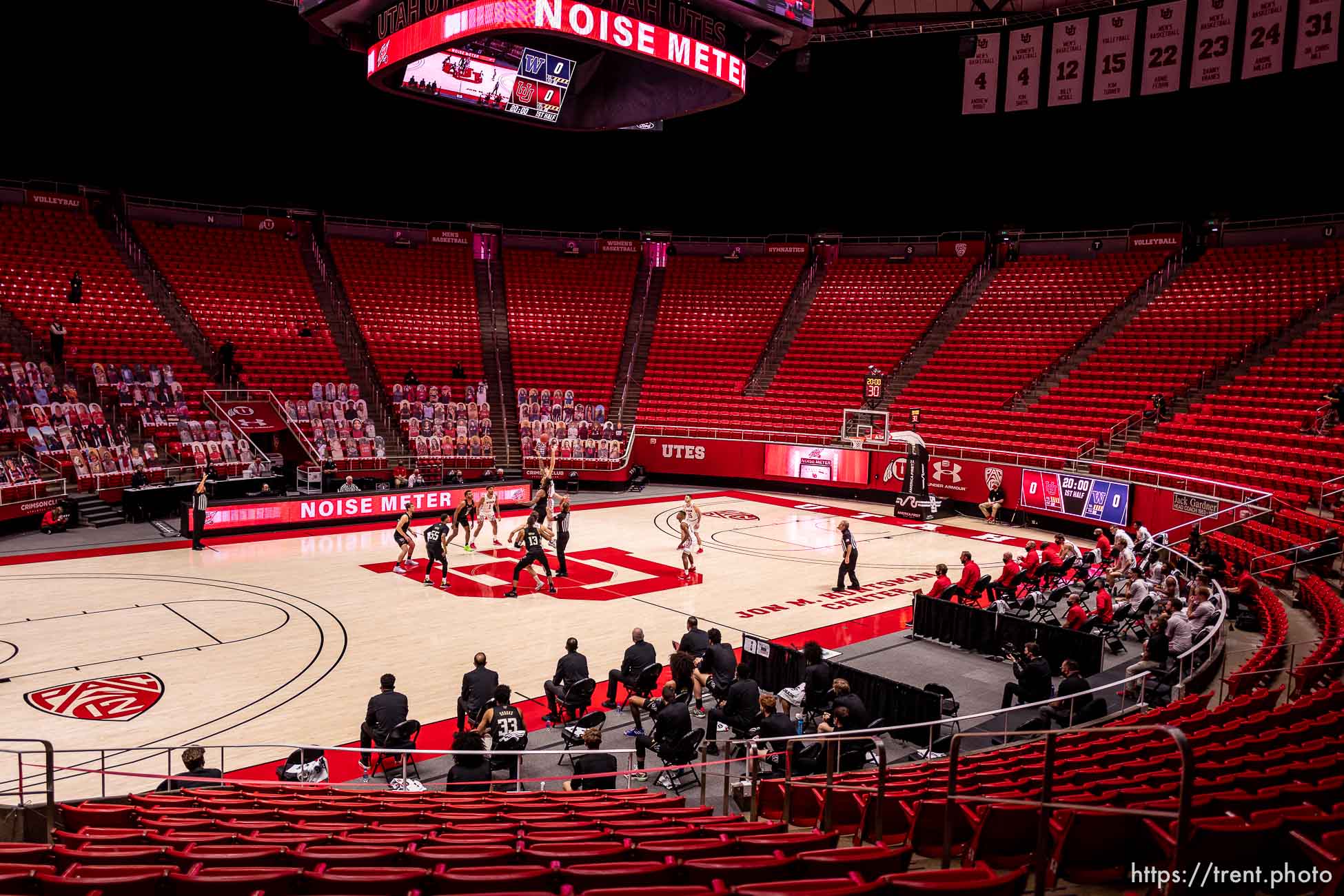 (Trent Nelson  |  The Salt Lake Tribune) Utah tips off against Washington, NCAA basketball in Salt Lake City on Thursday, Dec. 3, 2020.