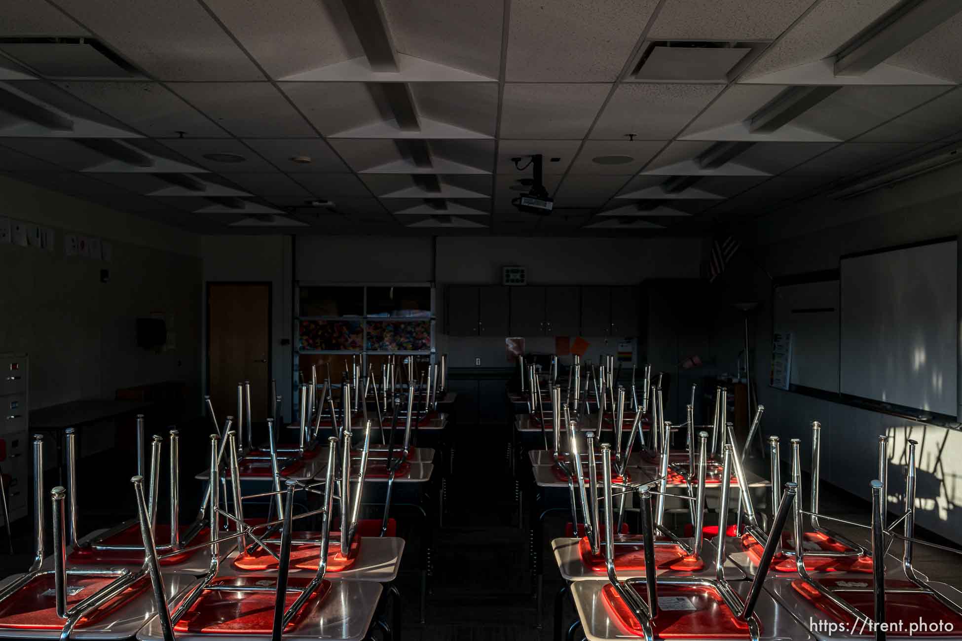 (Trent Nelson  |  The Salt Lake Tribune) An empty classroom at Northwest Middle School in Salt Lake City on Friday, Dec. 4, 2020.