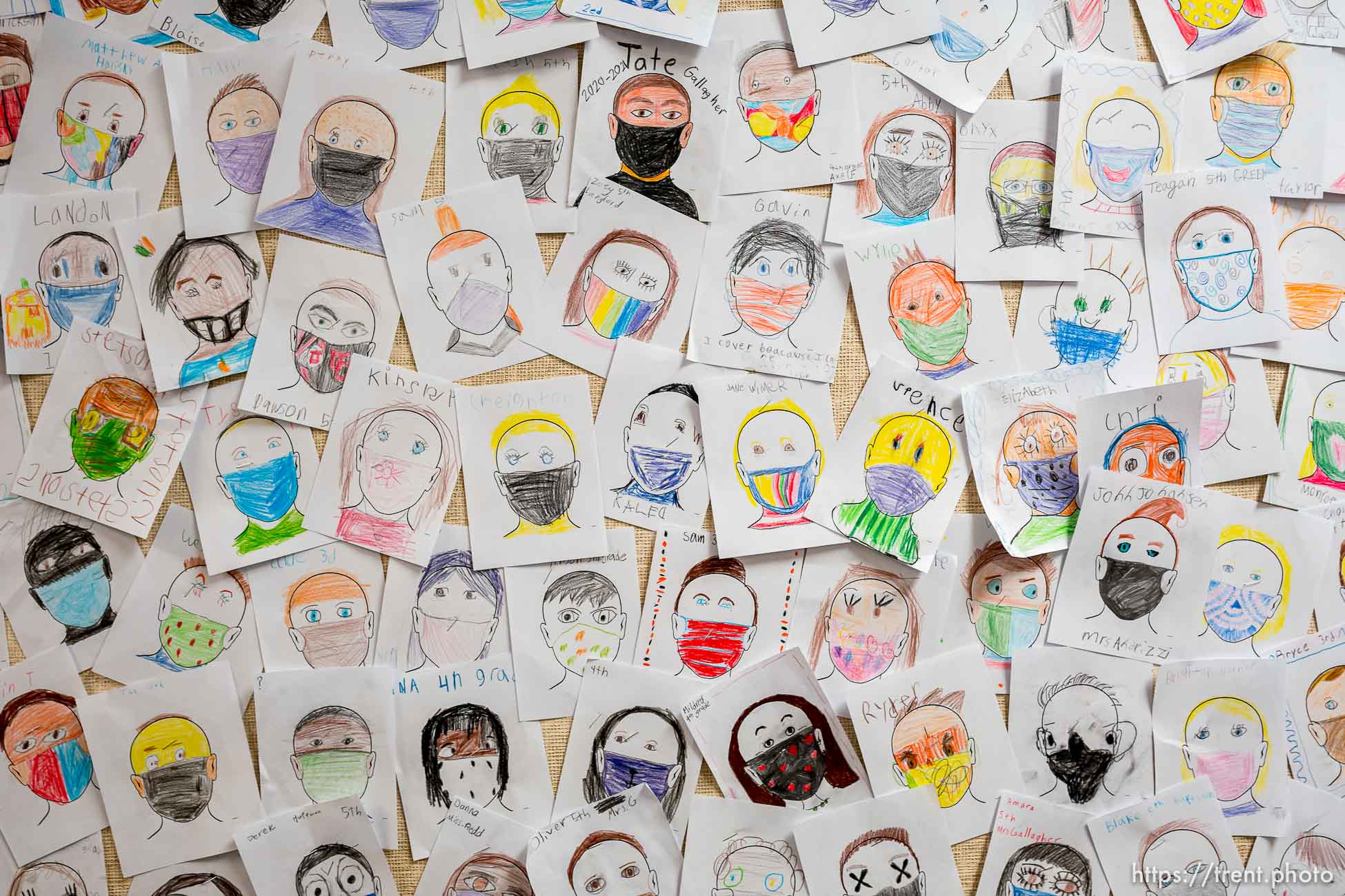 (Trent Nelson  |  The Salt Lake Tribune) students with masks, art project at Crescent Elementary in Sandy on Thursday, Dec. 10, 2020.