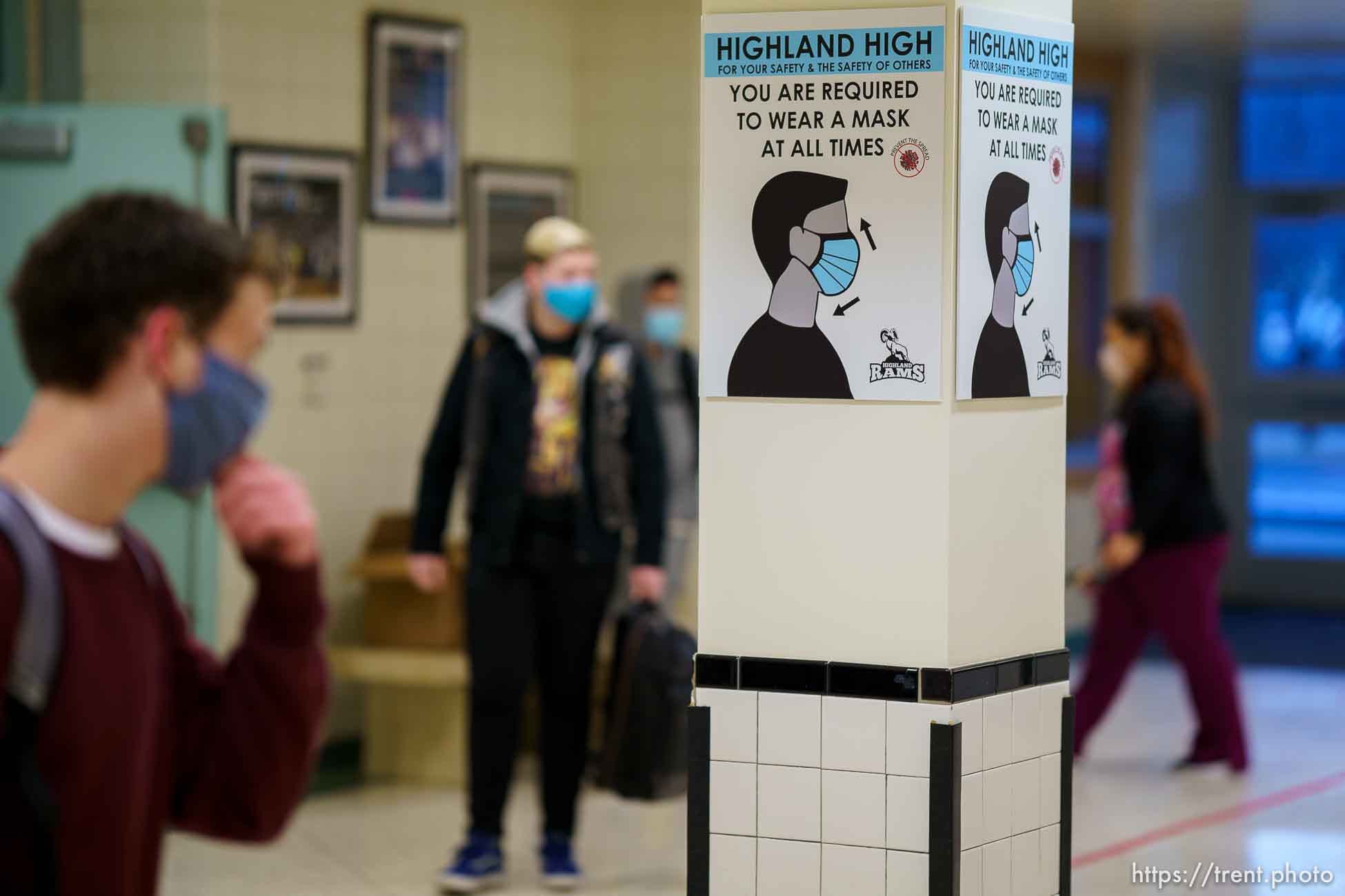 (Trent Nelson  |  The Salt Lake Tribune) Students return to Highland High School in Salt Lake City on Monday, Feb. 8, 2021.