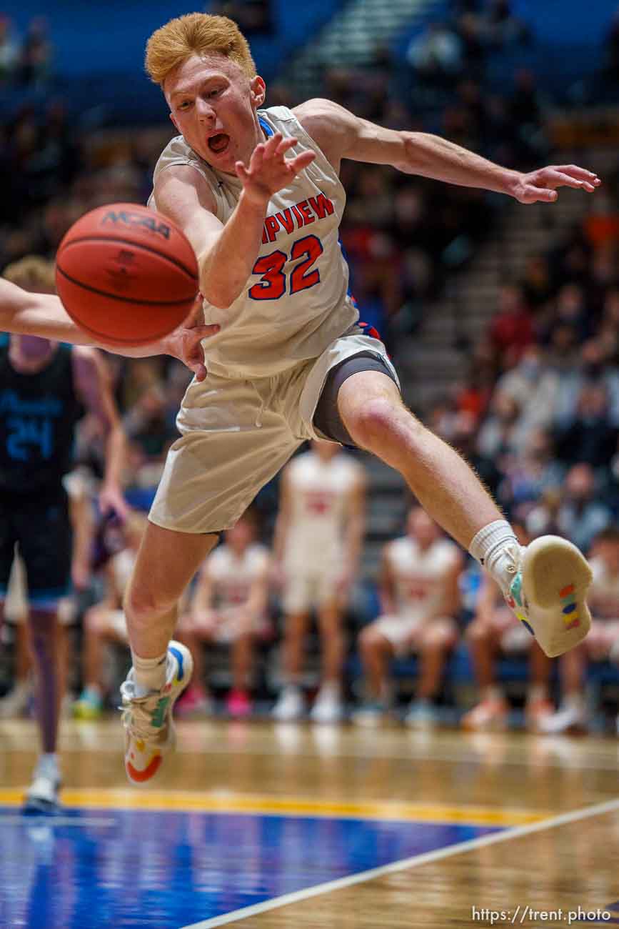 (Trent Nelson  |  The Salt Lake Tribune) Timpview vs Farmington, high school basketball semifinals, in Taylorsville on Friday, March 5, 2021. Coleman Ford