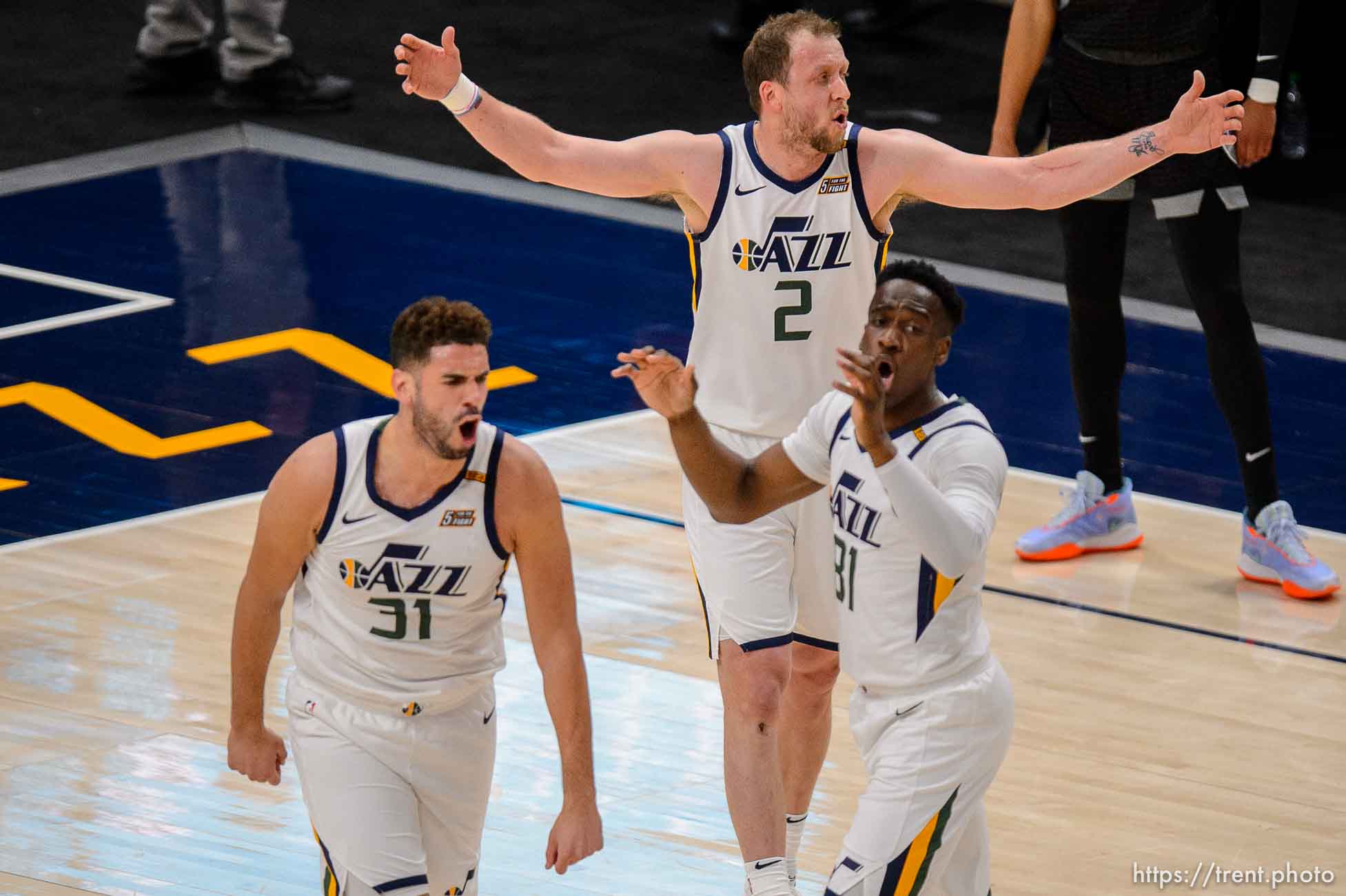 (Trent Nelson  |  The Salt Lake Tribune) Utah Jazz forward Georges Niang (31), Utah Jazz guard Joe Ingles (2), and Utah Jazz guard Miye Oni (81) react to a call as the Utah Jazz host the Sacramento Kings, NBA basketball in Salt Lake City on Saturday, April 10, 2021.