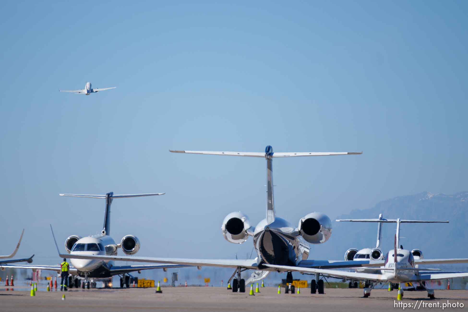 (Trent Nelson  |  The Salt Lake Tribune) The plane carrying first lady Jill Biden takes off in Salt Lake City on Wednesday, May 5, 2021.