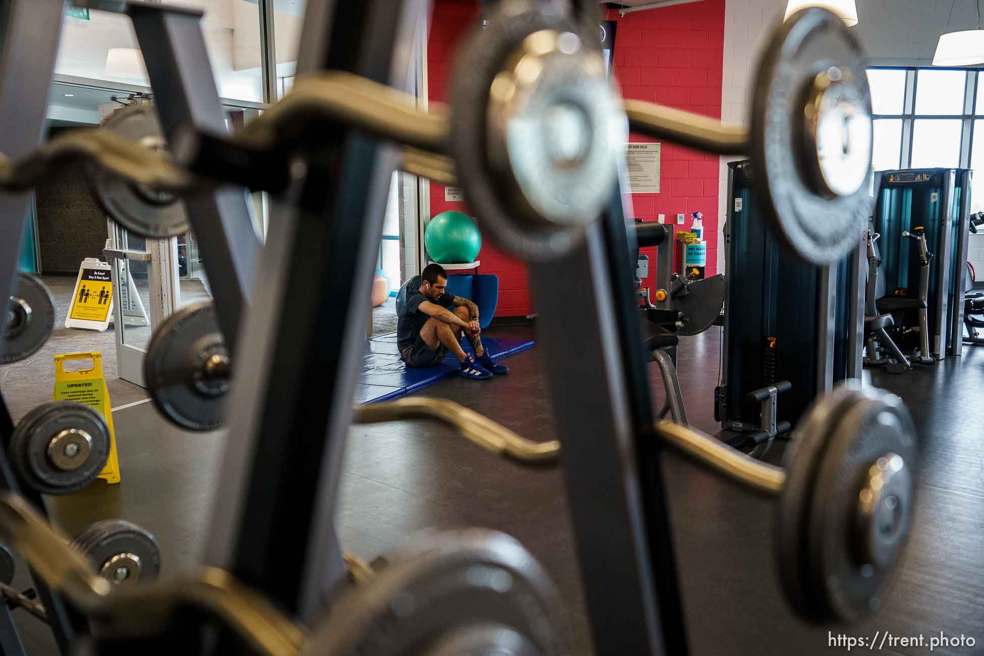 (Trent Nelson  |  The Salt Lake Tribune) Lucas Ribeiro works out at the Draper Recreation Center on Monday, May 10, 2021. Masks are not required in the facility when exercising.