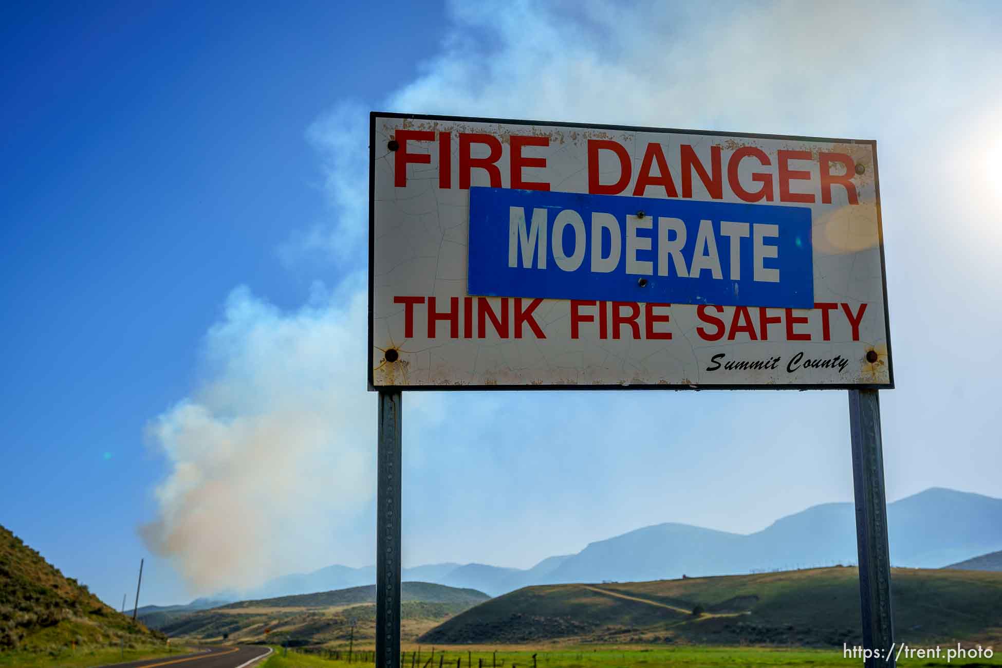 (Trent Nelson  |  The Salt Lake Tribune) East Canyon Fire burns north of East Canyon State Park, on Tuesday, June 8, 2021.