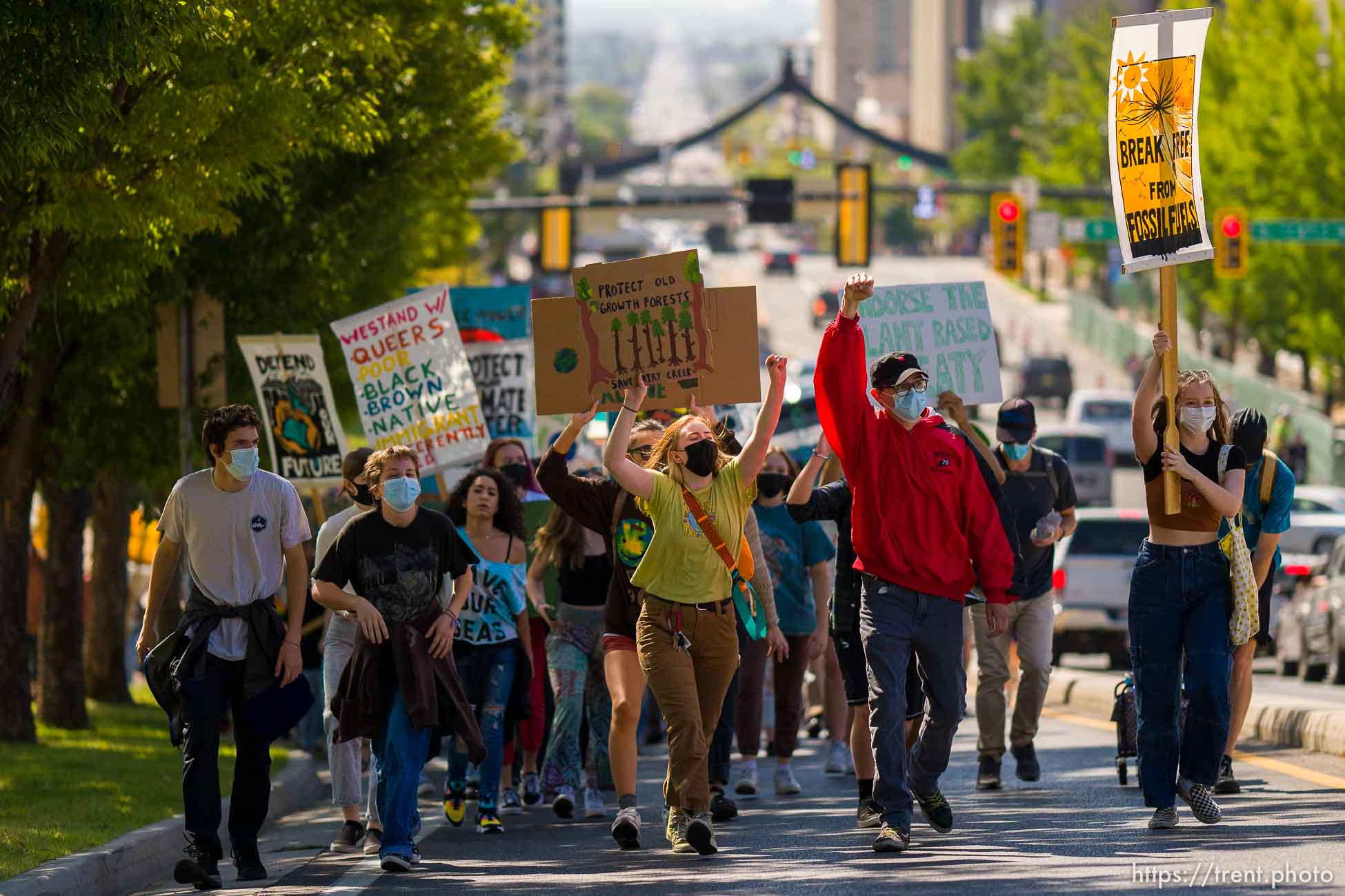 (Trent Nelson  |  The Salt Lake Tribune) Youth march to the State Capitol in Salt Lake City for Future Utah’s climate strike on Friday, Sept. 24, 2021..