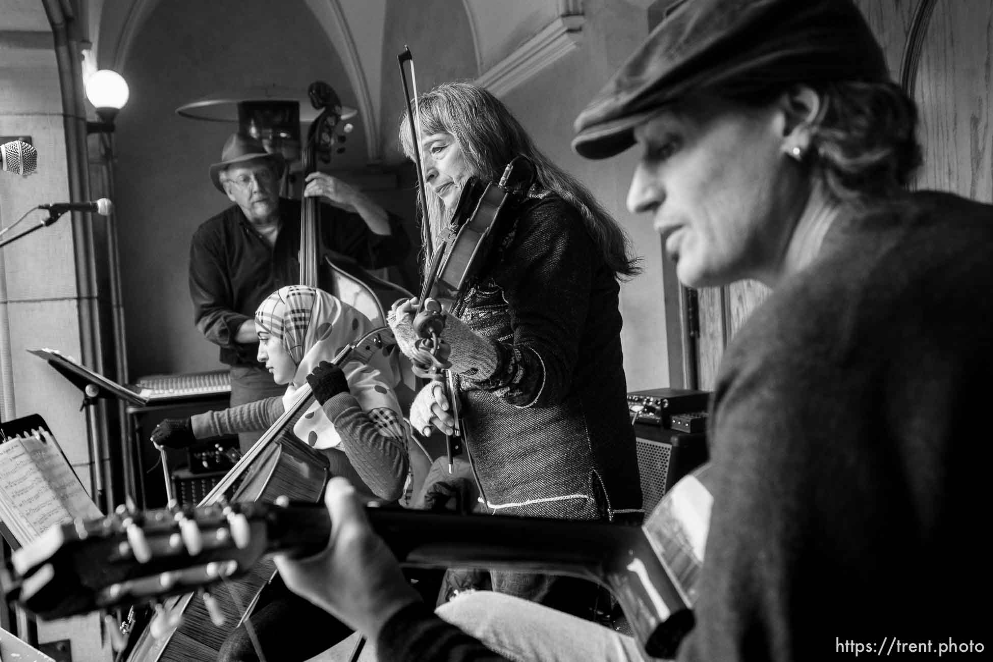 (Trent Nelson  |  The Salt Lake Tribune) SYNKOFA performs at the First Presbyterian Church's annual Scottish Festival in Salt Lake City on Saturday, Oct. 23, 2021. From left are Steve Wesson, Aisha Zuiter, Theresa Ellis, and Eric McKenna.