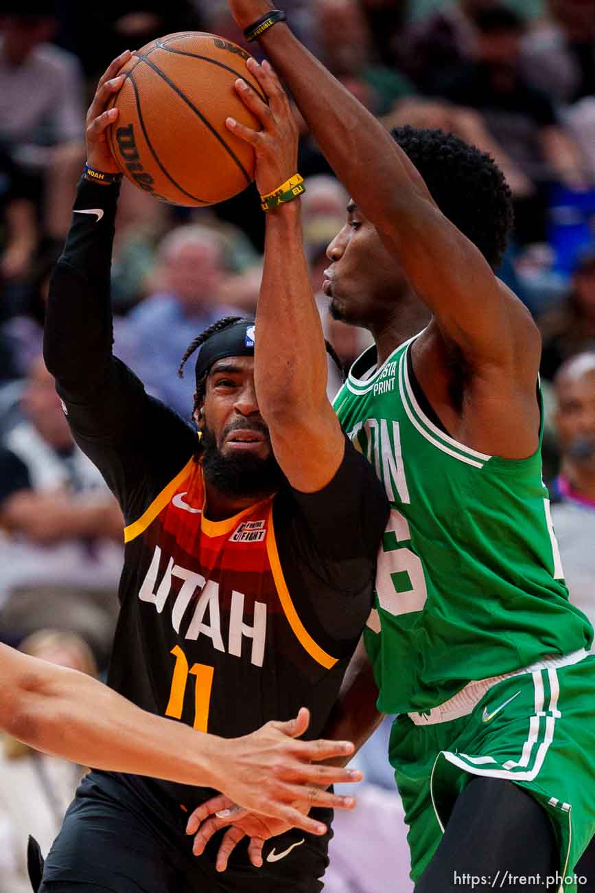 (Trent Nelson  |  The Salt Lake Tribune) Utah Jazz guard Mike Conley (11) as the Utah Jazz host the Boston Celtics, NBA basketball in Salt Lake City on Friday, Dec. 3, 2021.