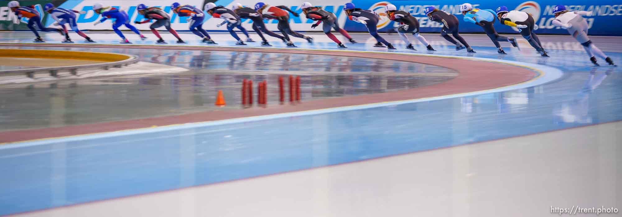 (Trent Nelson  |  The Salt Lake Tribune) Women's Mass Start. International Skating Union World Cup long-track speedskating races at the Utah Olympic Oval in Kearns on Sunday, Dec. 5, 2021.