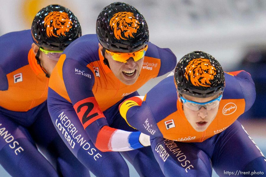 (Trent Nelson  |  The Salt Lake Tribune) . Men's Team Pursuit, International Skating Union World Cup long-track speedskating races at the Utah Olympic Oval in Kearns on Sunday, Dec. 5, 2021.