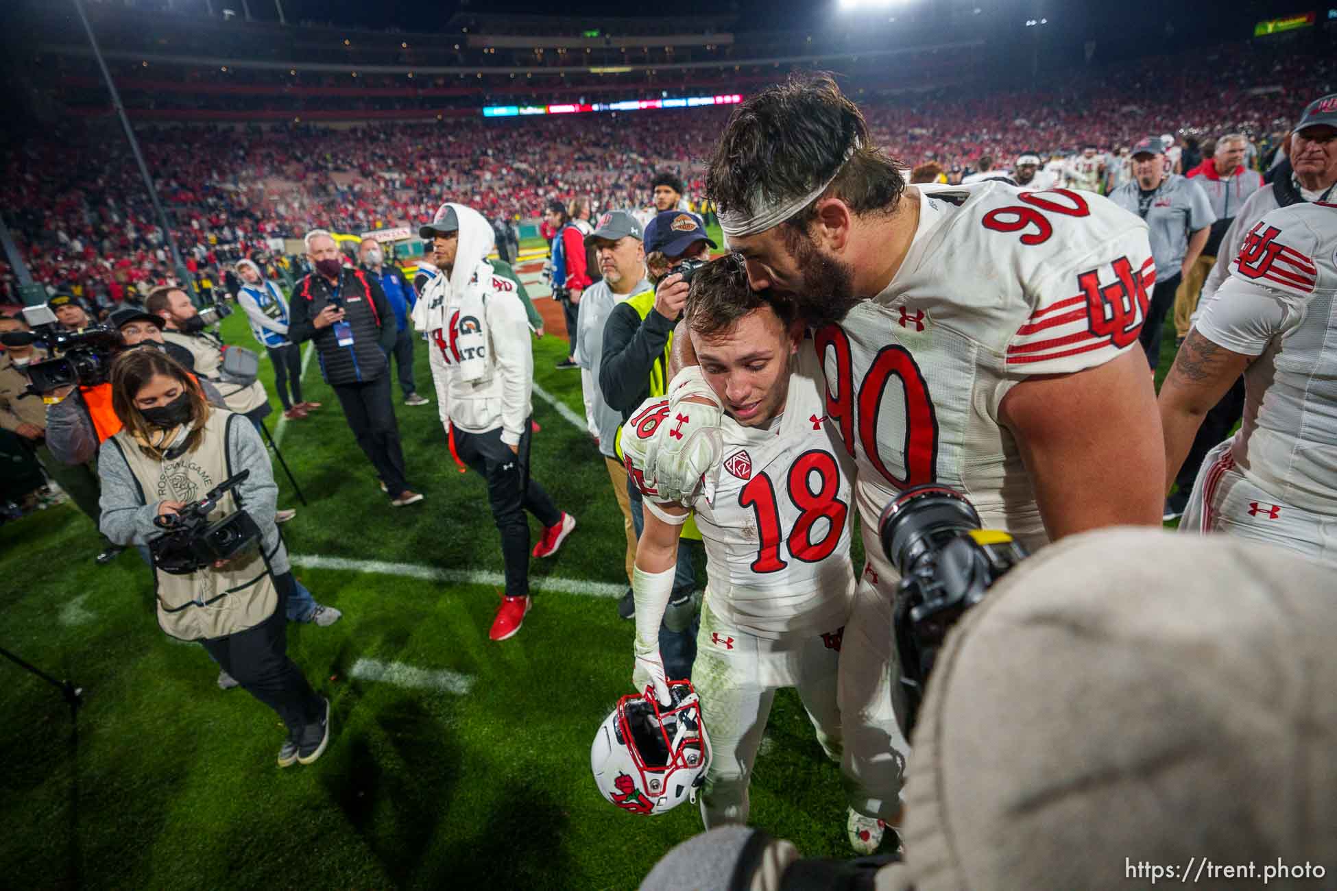 (Trent Nelson  |  The Salt Lake Tribune) 
as the Utah Utes face the Ohio State Buckeyes at the Rose Bowl in Pasadena, Calif., on Saturday, Jan. 1, 2022.