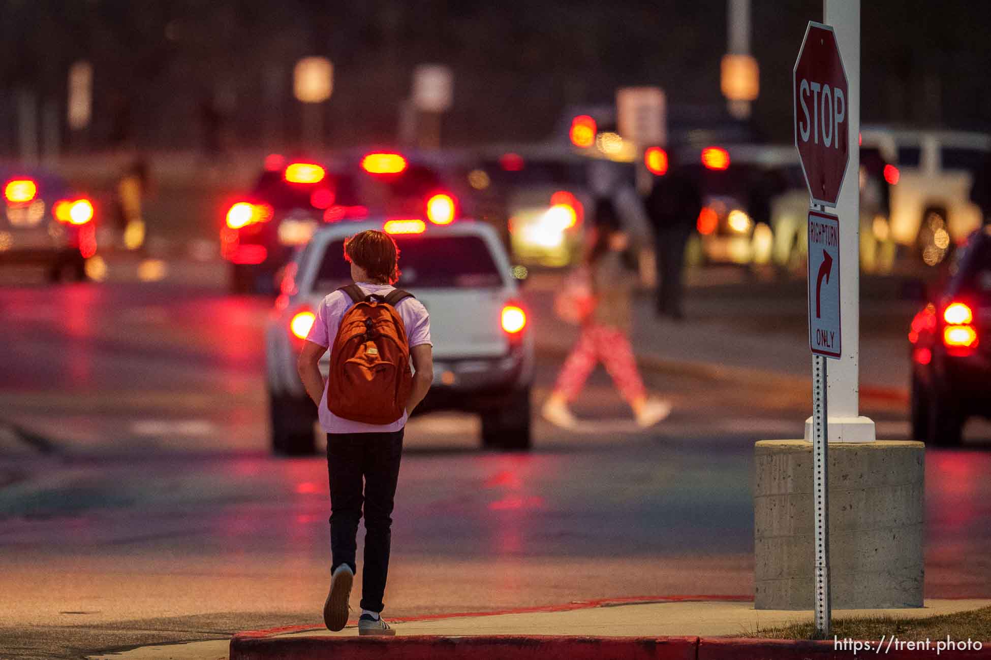 (Trent Nelson  |  The Salt Lake Tribune) Students arrive at Jordan High School in Sandy on Wednesday, Jan. 12, 2022.