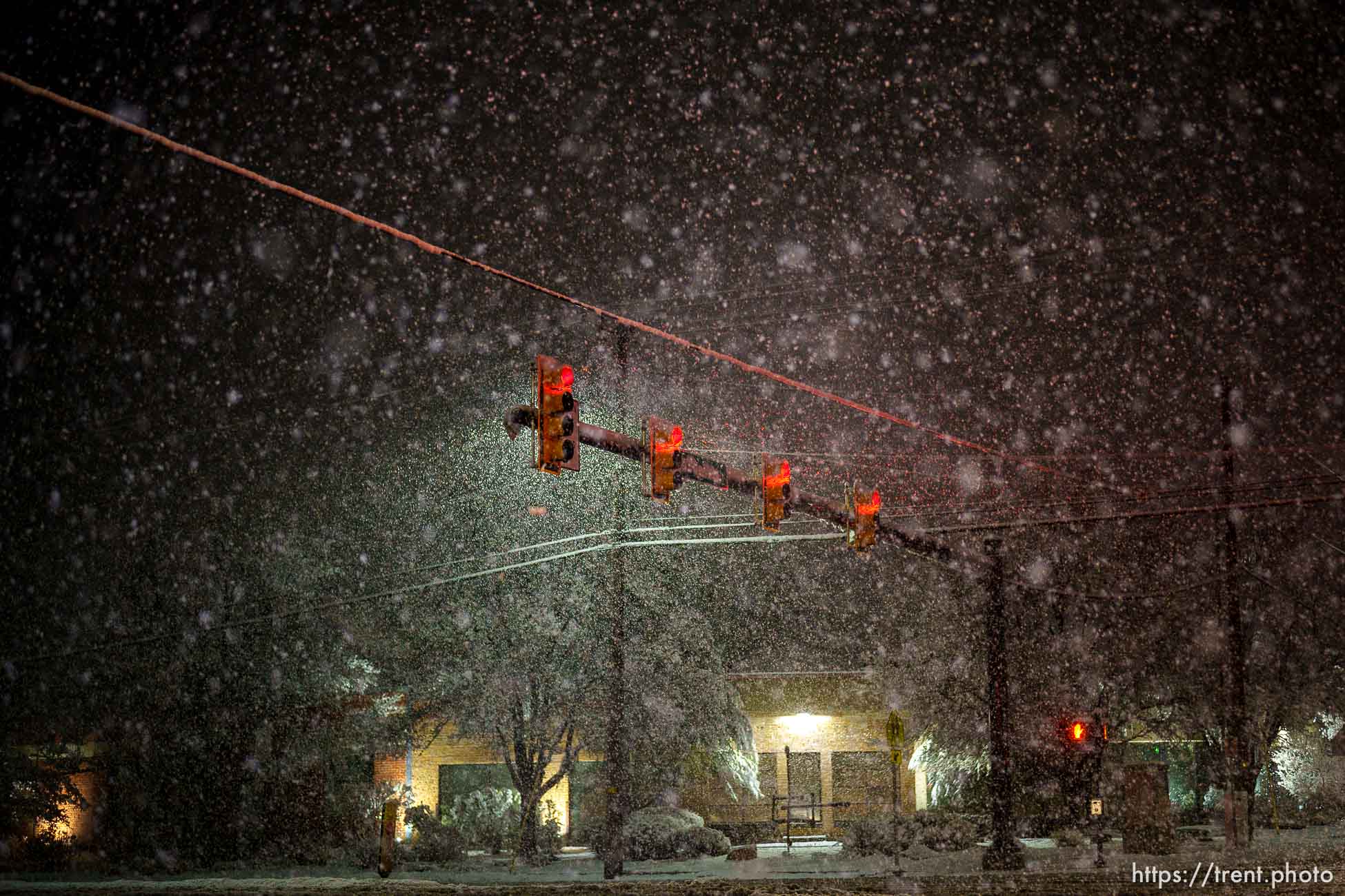 (Trent Nelson  |  The Salt Lake Tribune) Snow falls on Salt Lake City on Saturday, March 5, 2022.