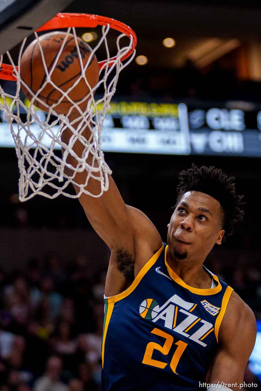 (Trent Nelson  |  The Salt Lake Tribune) Utah Jazz center Hassan Whiteside (21) dunks the ball as the Utah Jazz host the Sacramento Kings, NBA basketball in Salt Lake City on Saturday, March 12, 2022.