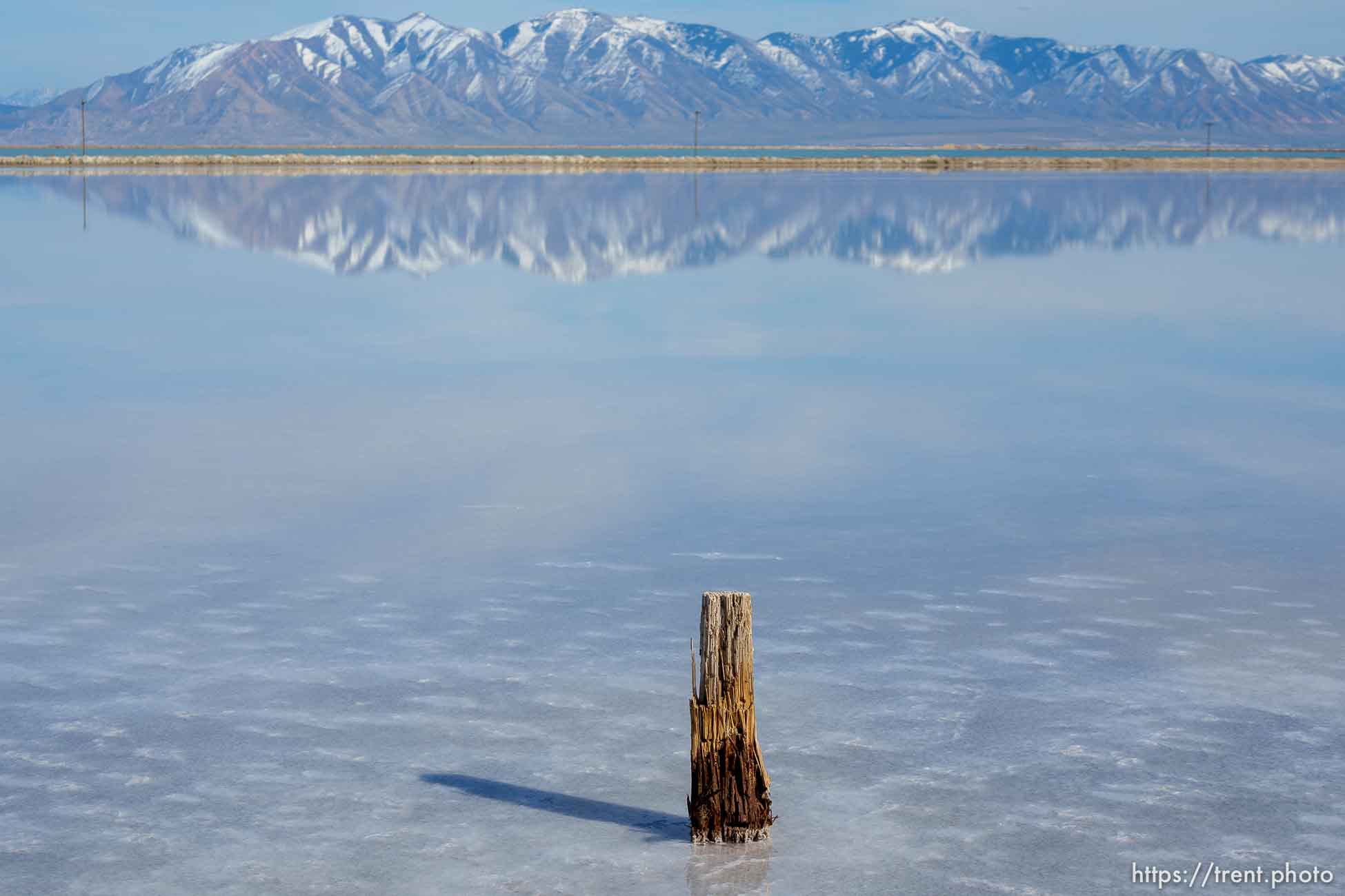 (Trent Nelson  |  The Salt Lake Tribune) The Great Salt Lake south of Stansbury Island on Saturday, March 26, 2022.