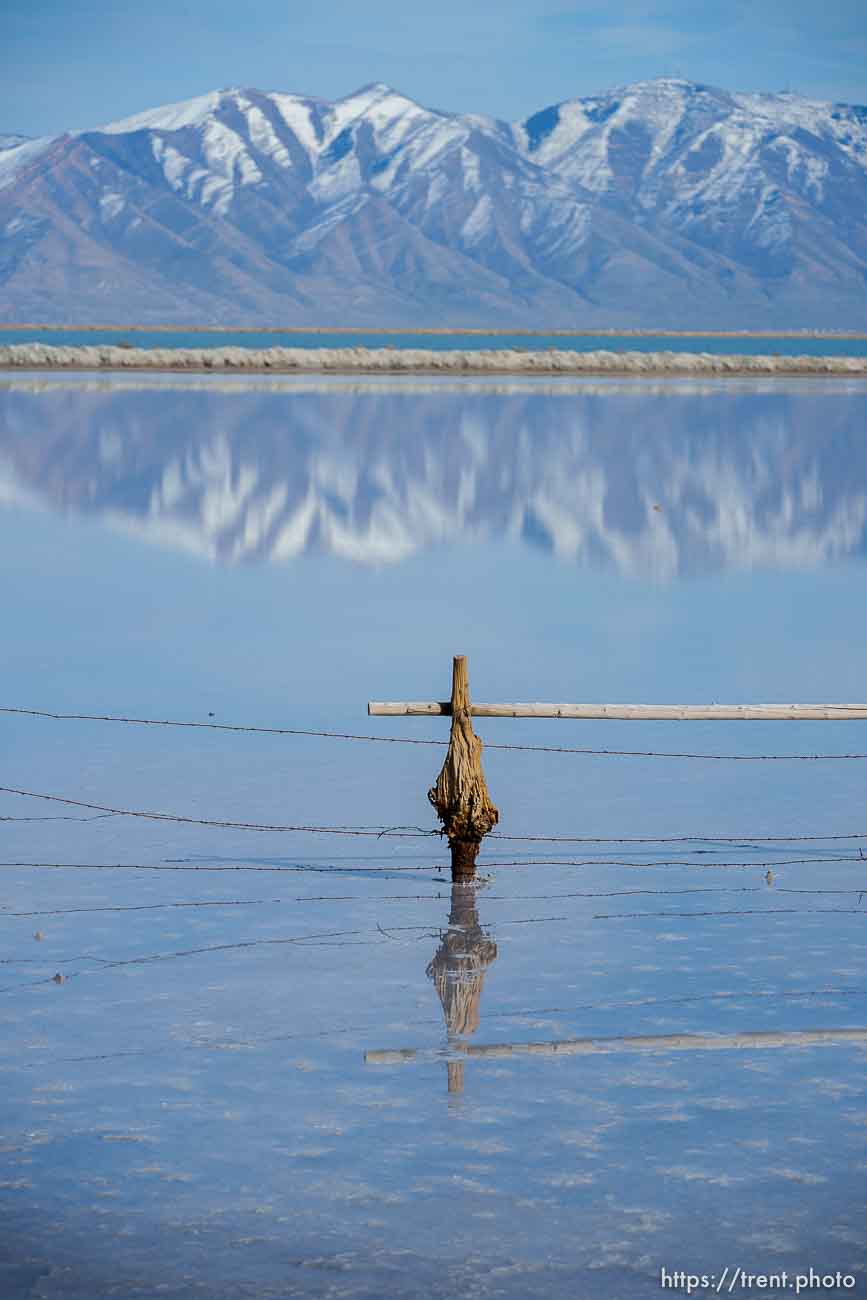 (Trent Nelson  |  The Salt Lake Tribune) The Great Salt Lake south of Stansbury Island on Saturday, March 26, 2022.