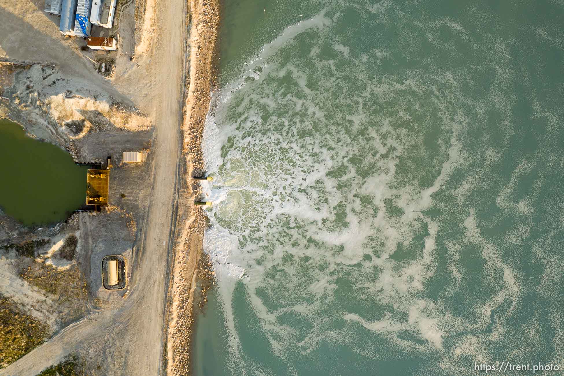 (Trent Nelson  |  The Salt Lake Tribune) The US Magnesium dike north of Stansbury Island on Saturday, March 26, 2022.