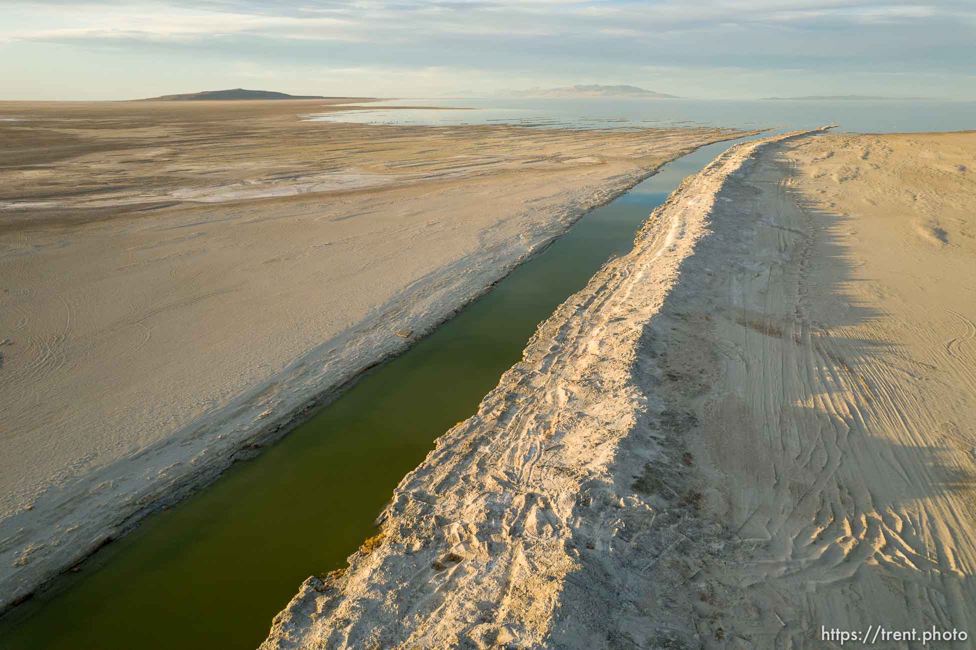 (Trent Nelson  |  The Salt Lake Tribune) The US Magnesium dike north of Stansbury Island on Saturday, March 26, 2022.