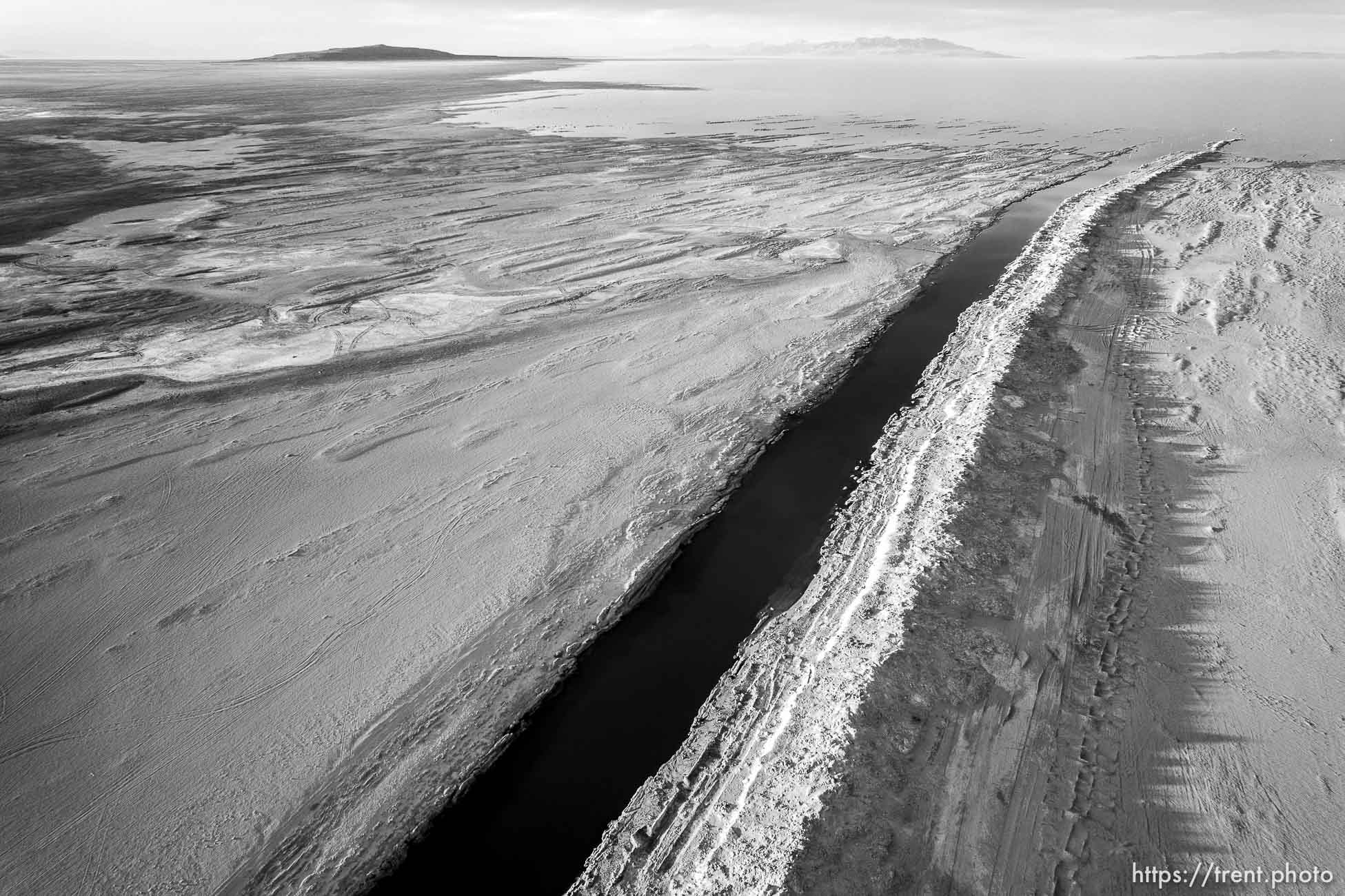 (Trent Nelson  |  The Salt Lake Tribune) The US Magnesium dike north of Stansbury Island on Saturday, March 26, 2022.