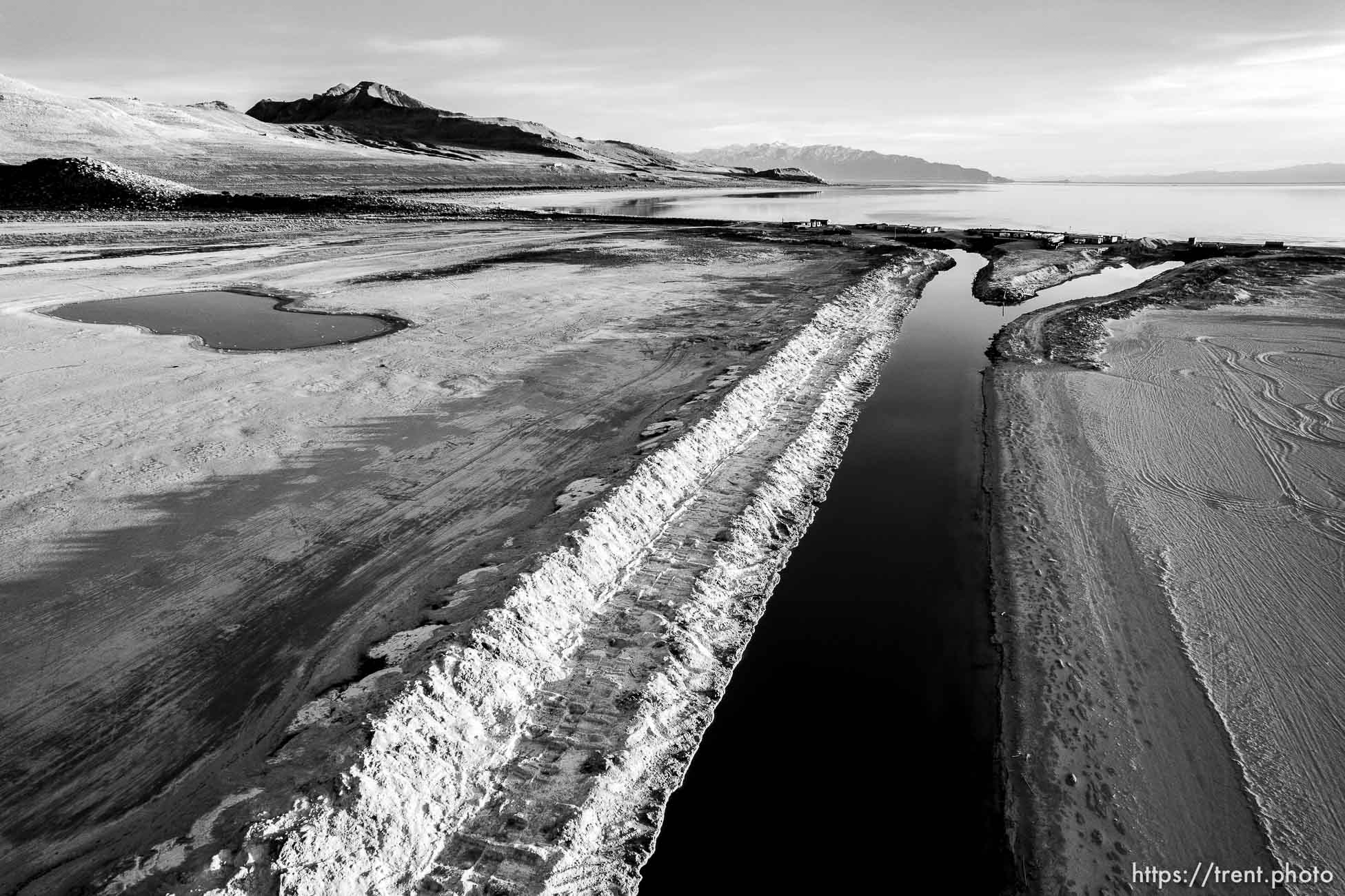 (Trent Nelson  |  The Salt Lake Tribune) The US Magnesium dike north of Stansbury Island on Saturday, March 26, 2022.