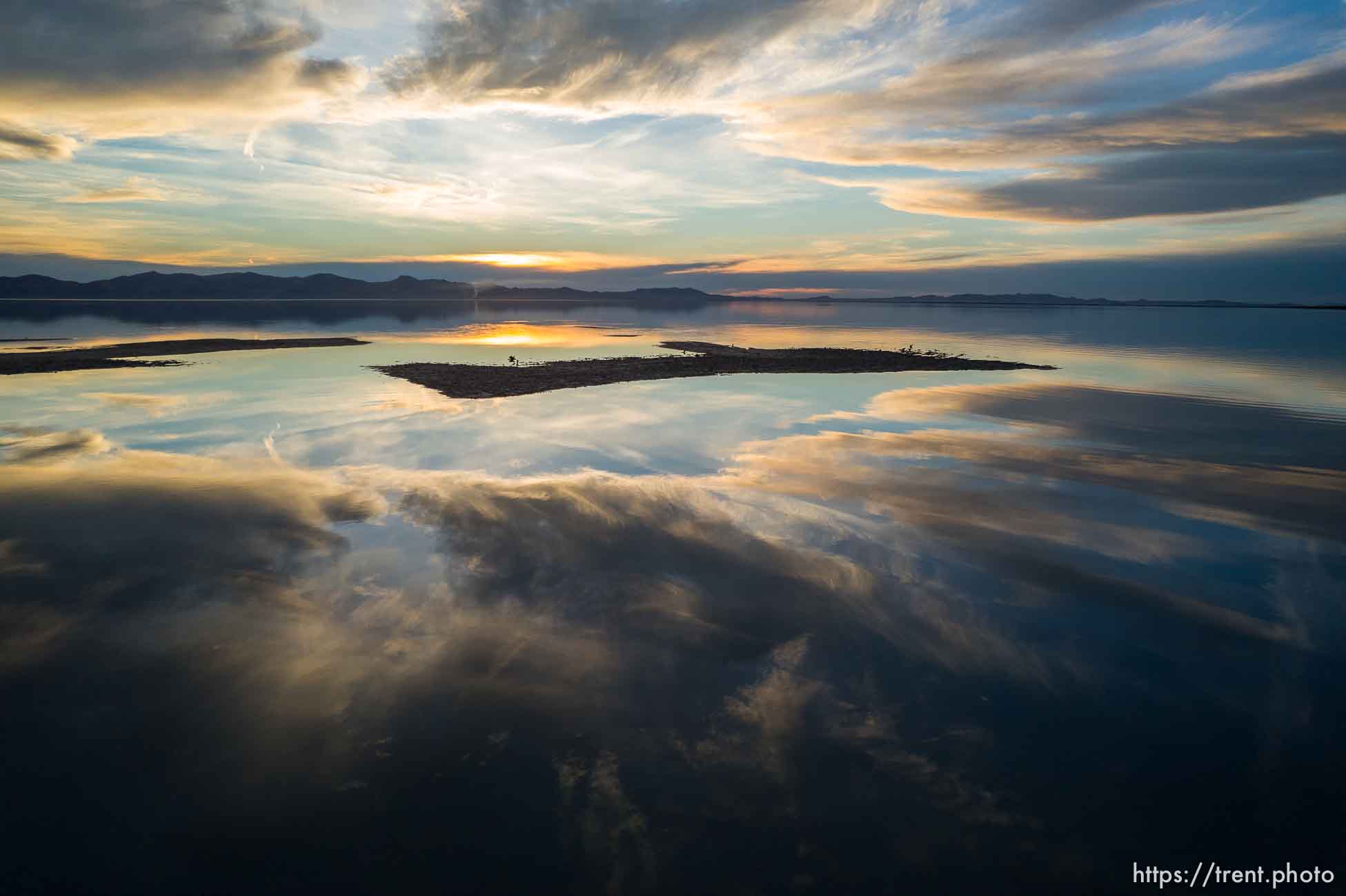 (Trent Nelson  |  The Salt Lake Tribune) The shore of the Great Salt Lake on Stansbury Island on Saturday, March 26, 2022.